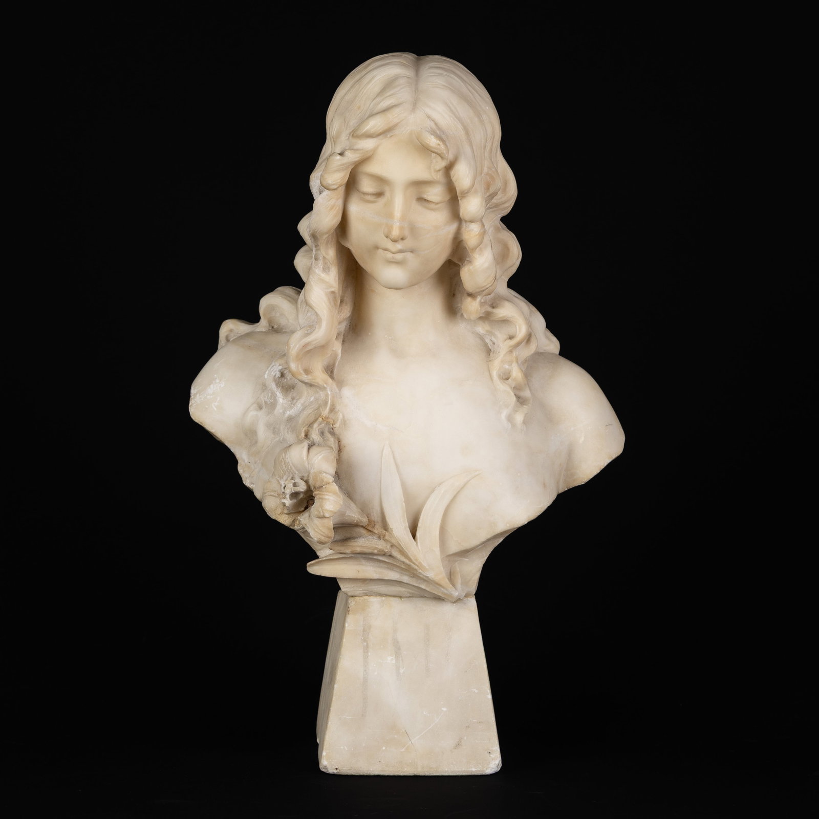 Fortunato Gori (Act. 1895–1925) 'Young Lady with a Lily', a sculptured alabaster bust. (1 of 10)