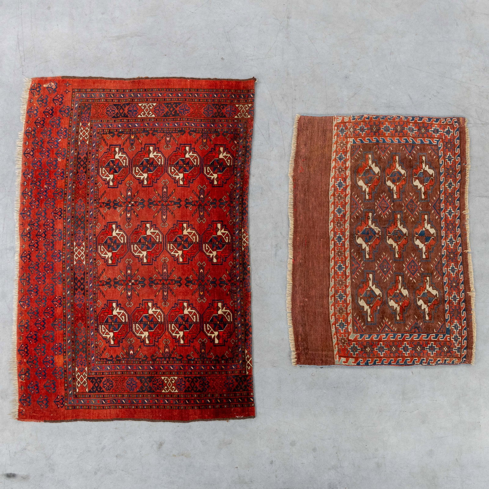 Two Oriental hand-made carpets, Tekke, Bokhara, Central Asia (149 x 90 cm/110 x 69 cm). (1 of 8)