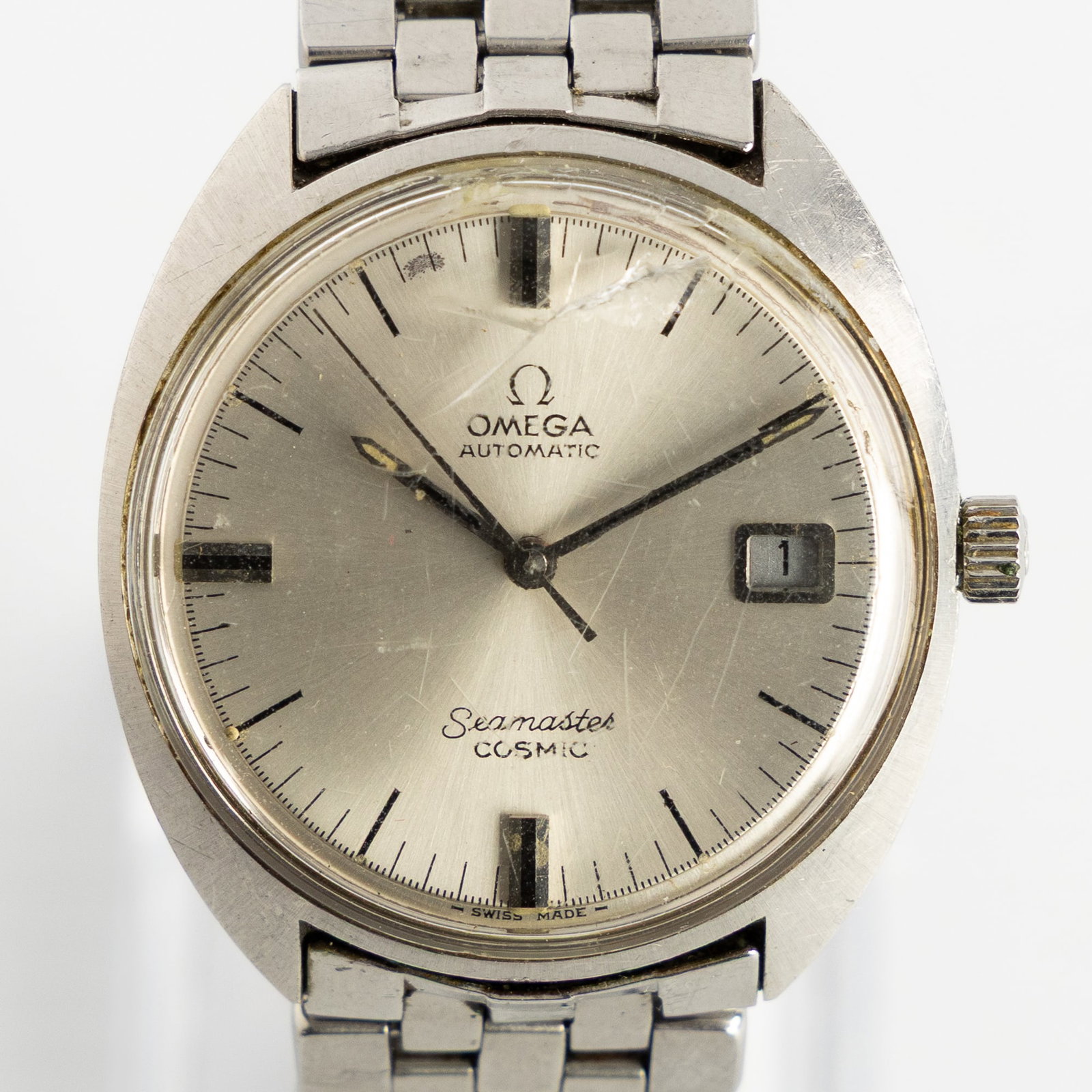 Omega Seamaster Cosmic, a men's wristwatch. Steel.: Omega Seamaster Cosmic, a men's wristwatch. Steel. A men's wristwatch. Acrylic glass (Cracked) Original crown Diameter without crown: 36mm. Includes original steel bracelet, 1040. Model 166026 - ca