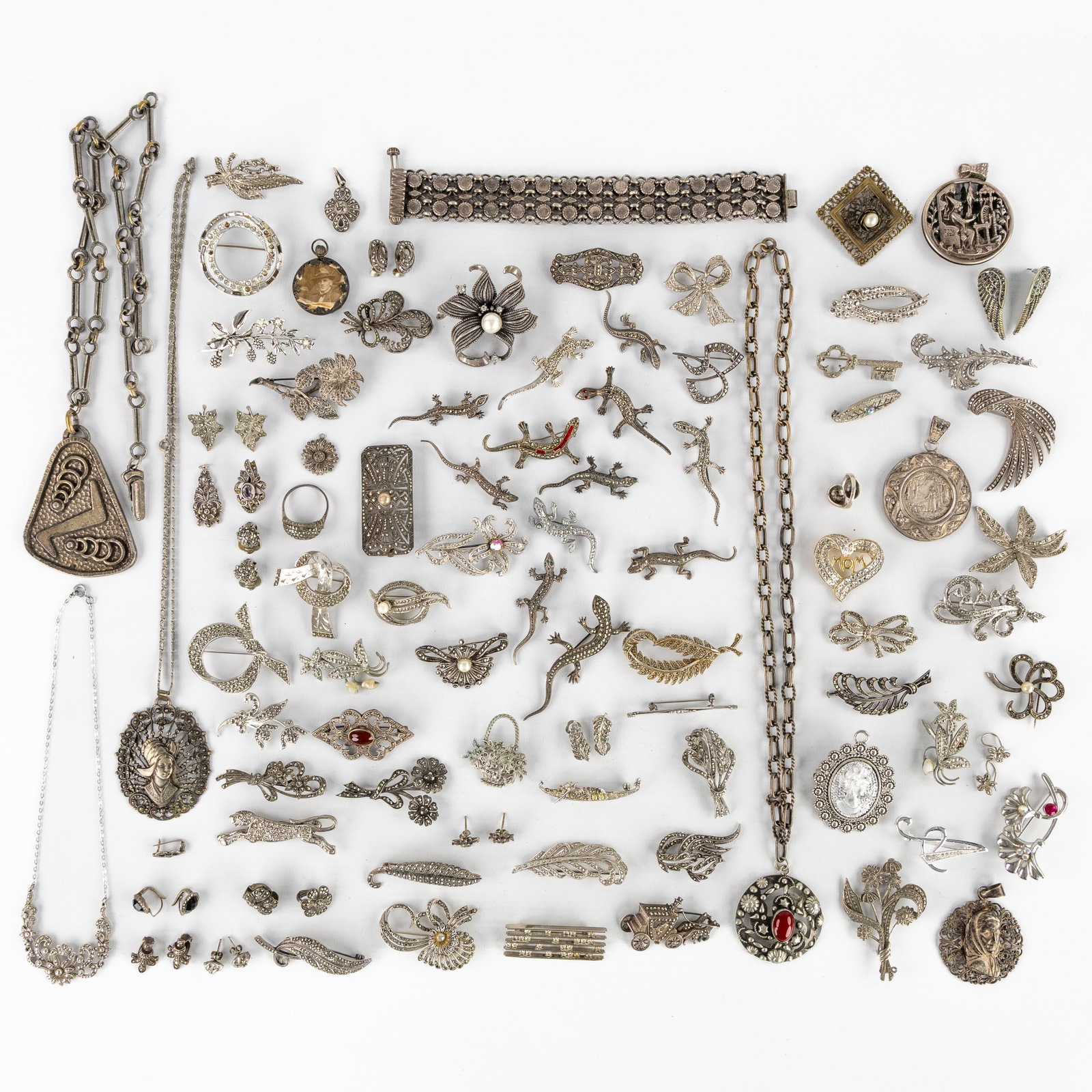 Costume Jewellery: Brooches, Necklaces, Rings, and Earrings, circa 101 pieces. Silver-plated metal a (1 of 5)
