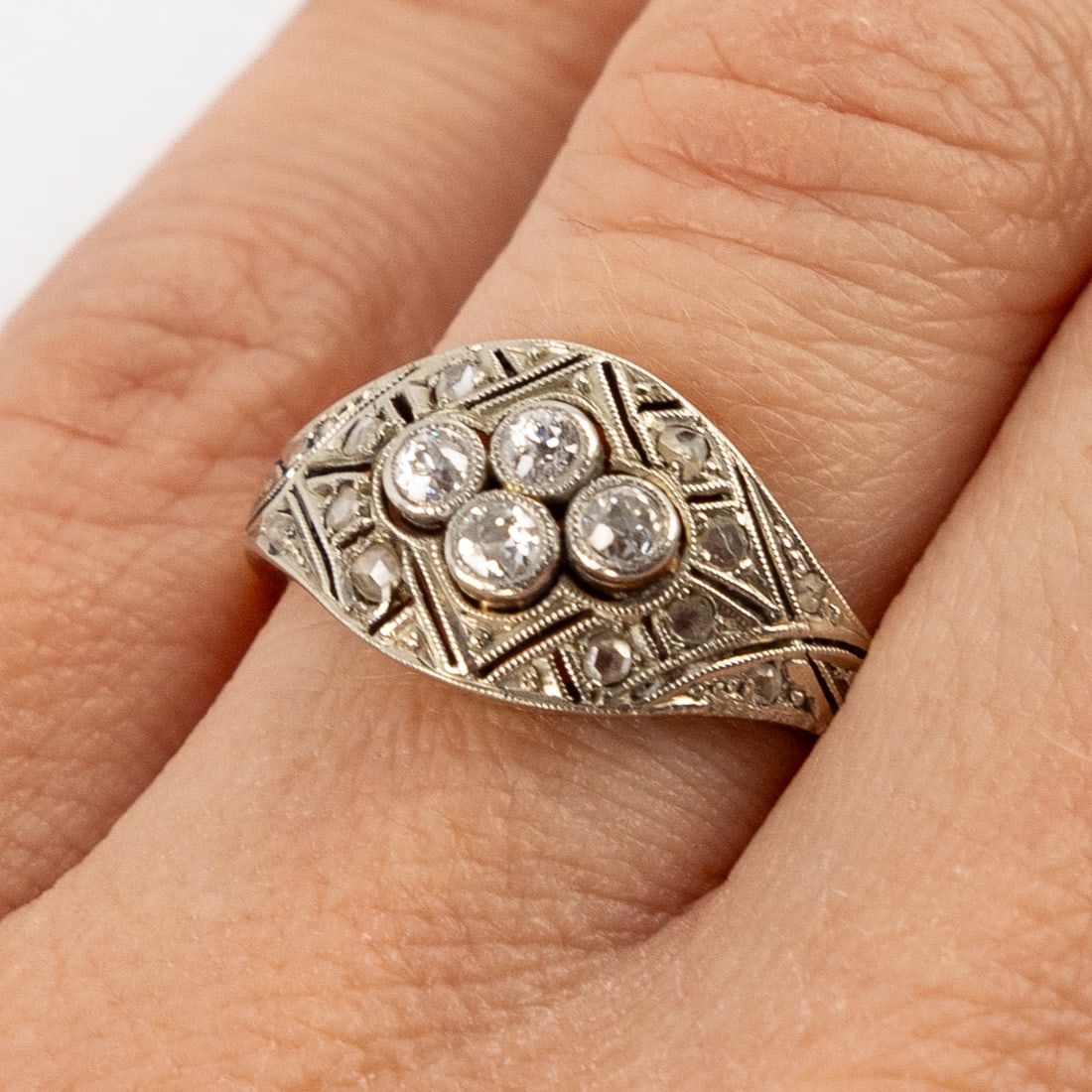 A ring in 14ct yellow gold set with old-cut diamonds. Art Deco, Ring size 56, 3,83g. : A ring in 14ct yellow gold set with old-cut diamonds. Art Deco, Ring size 56, 14ct yellow gold, hallmarked 585. Marked KFM, an unknown maker's mark. Set with old-cut diamonds. To