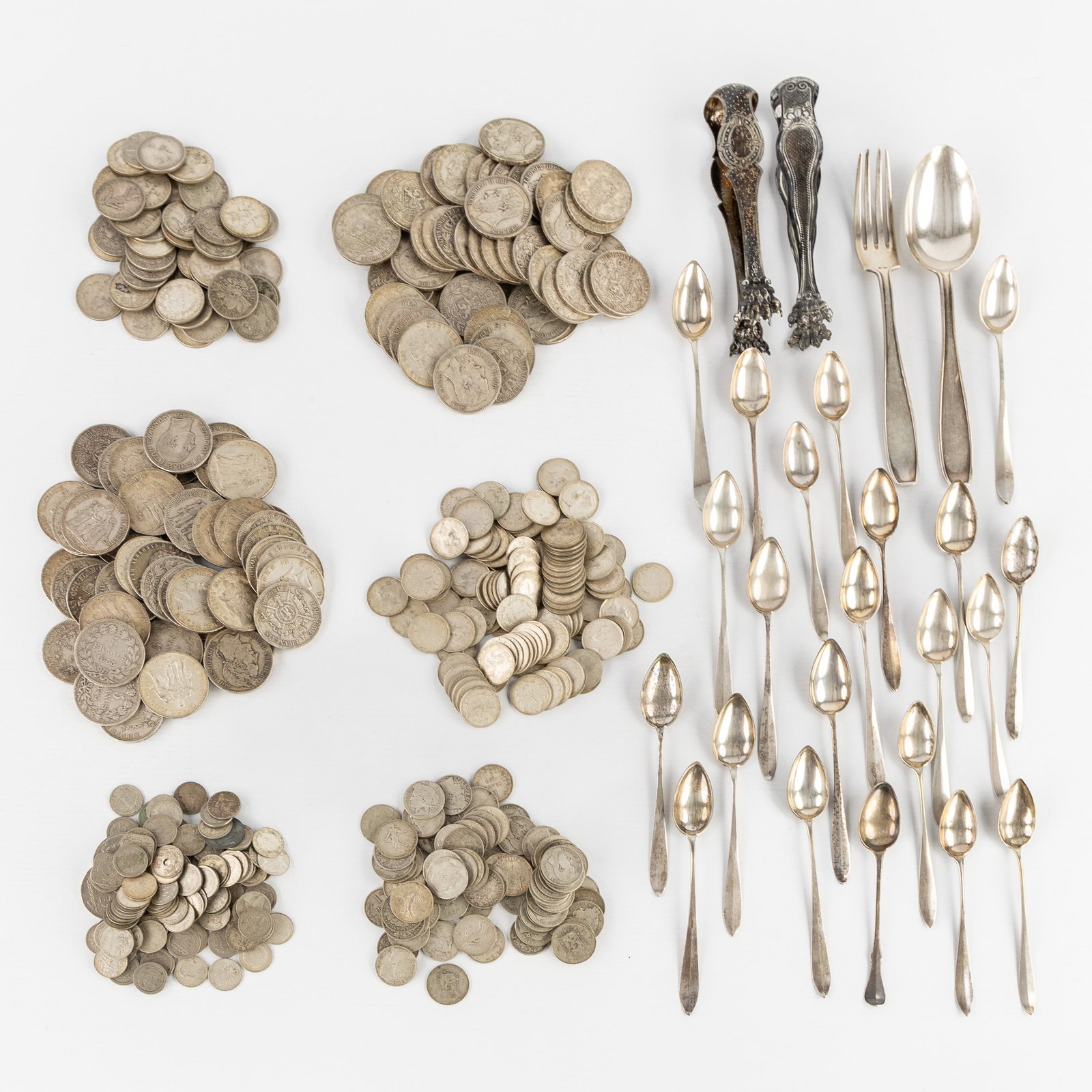 Numismatics, A Collection of silver coins and cutlery, Silver, 4.450 kg. (1 of 8)
