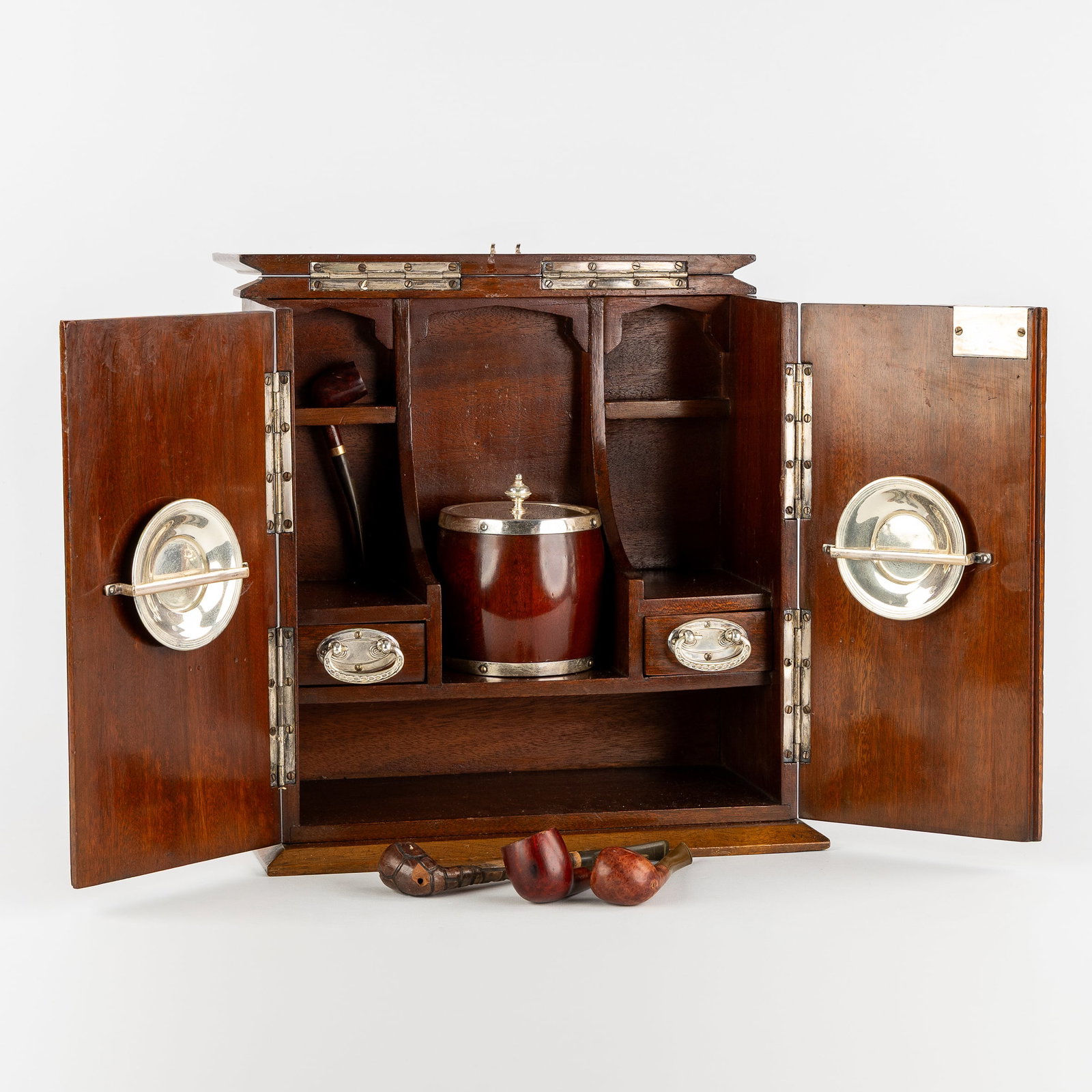 An antique Tobacco box with accessories, silver-plated metal and mahogany. England, circa 1925. (1 of 10)