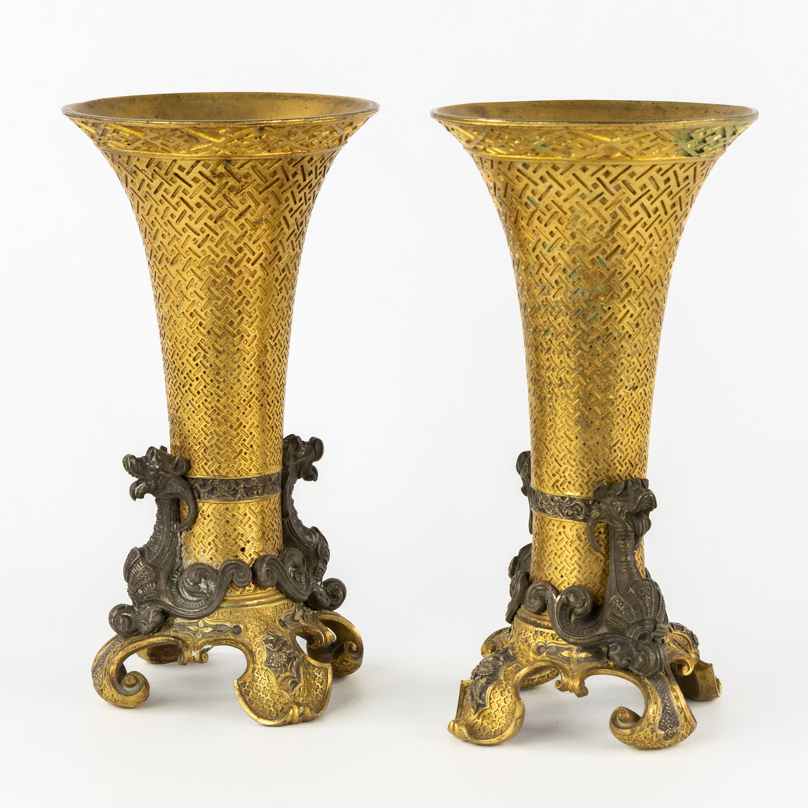 A Pair of French Chalice vases, Japanese-style with dragons, gilded and patinated bronze, 19th C.: A Pair of French Chalice vases, Japanese-style with dragons, gilded and patinated bronze, 19th century. Gilded and patinated bronze.Chale vases or garniture pieces.Decorated with sculptured dragons.
