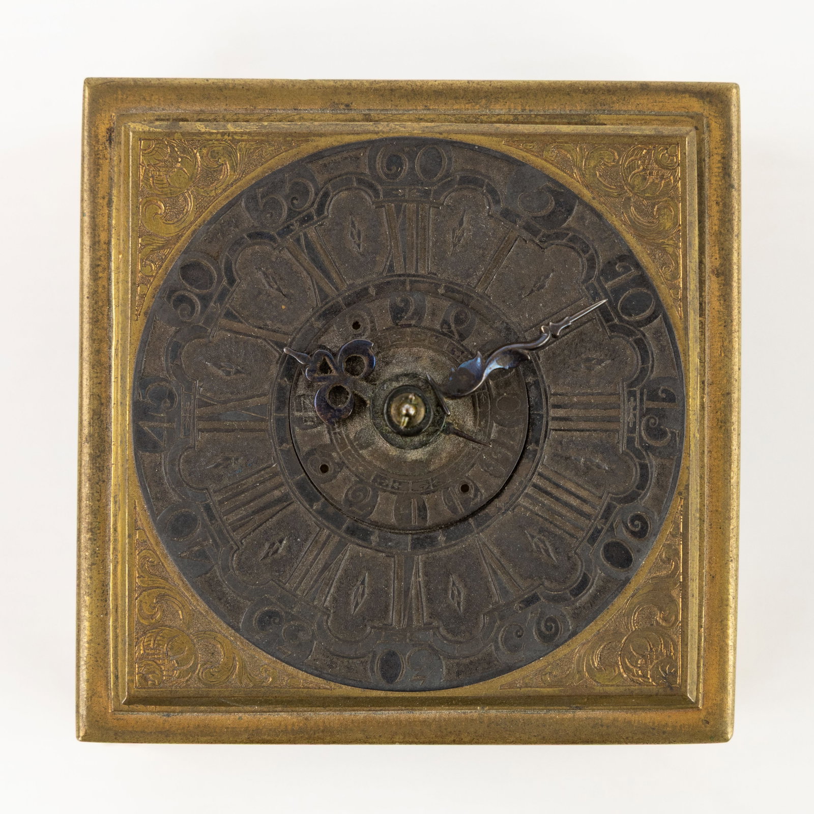 An Antique Baroque table clock or 'Tischuhr', brass and bronze, Germany, 18th C. - 2