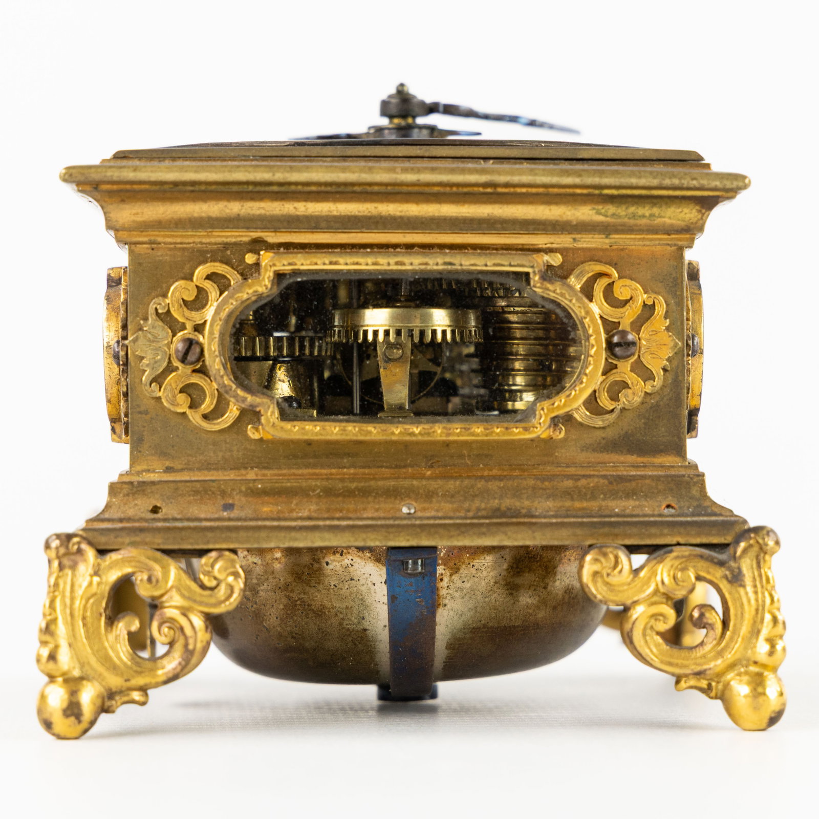 An Antique Baroque table clock or 'Tischuhr', brass and bronze, Germany, 18th C. - 3