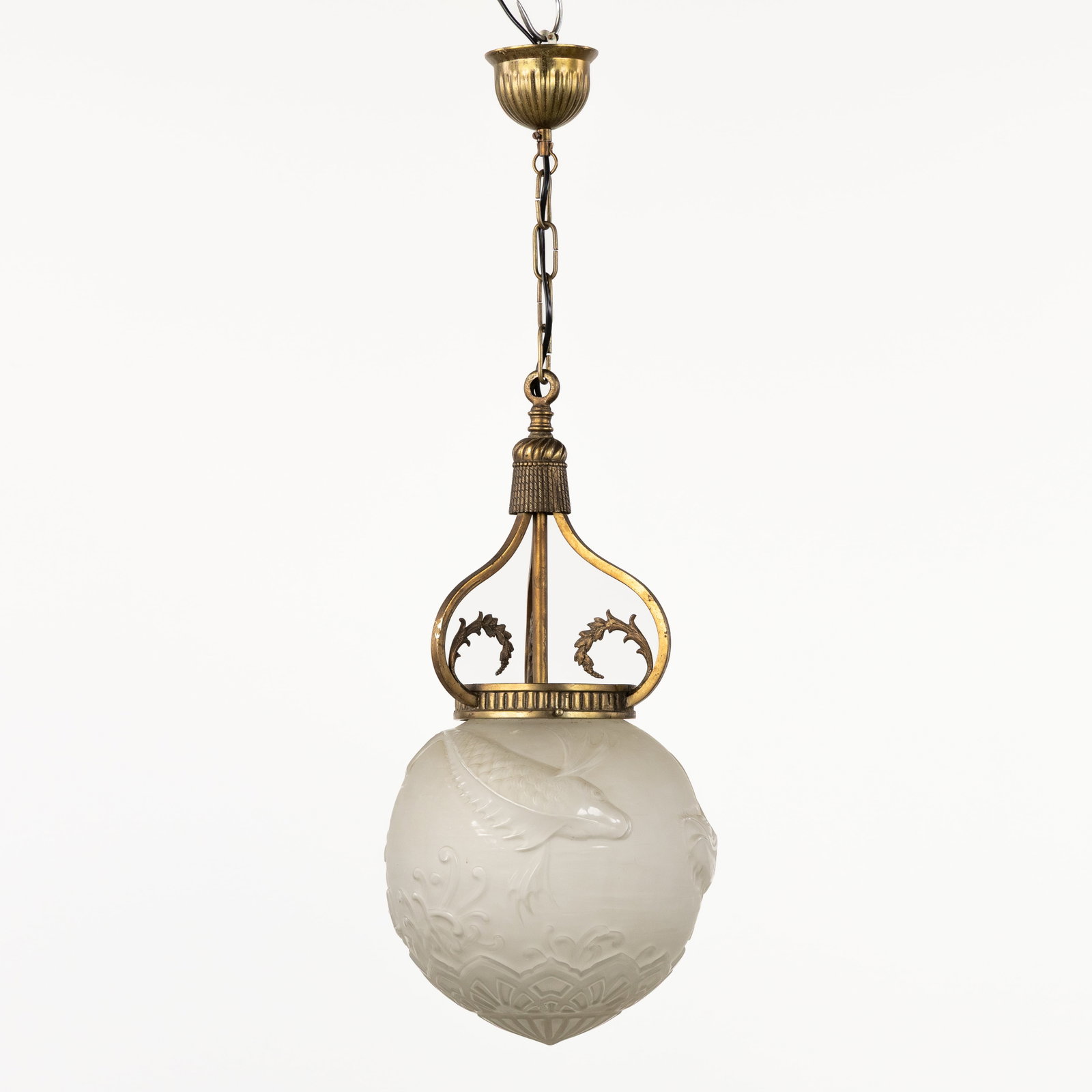 Muller Frères Luneville (Attr.) an Art Deco spherical pendant lamp, brass/bronze and frosted: Muller Frères Luneville (Attr.) an Art Deco spherical pendant lamp, brass/bronze and frosted glass. Art Deco. Frosted glass and brass/bronze.Decorated with flying fish.Unsigned. <