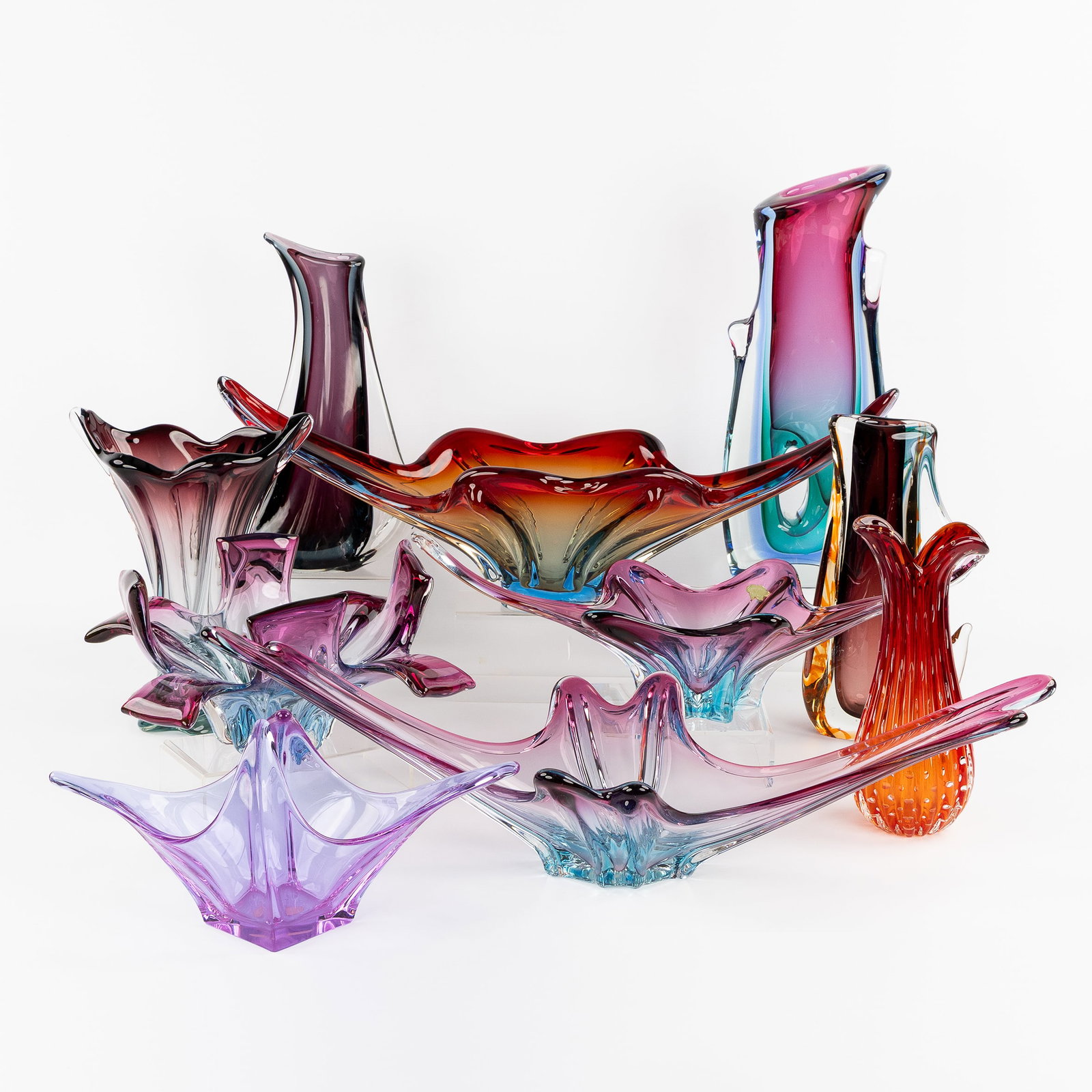 Murano and others, a collection of 10 crystal pieces, various colours, with 5 vases and 5 bowls. (1 of 14)