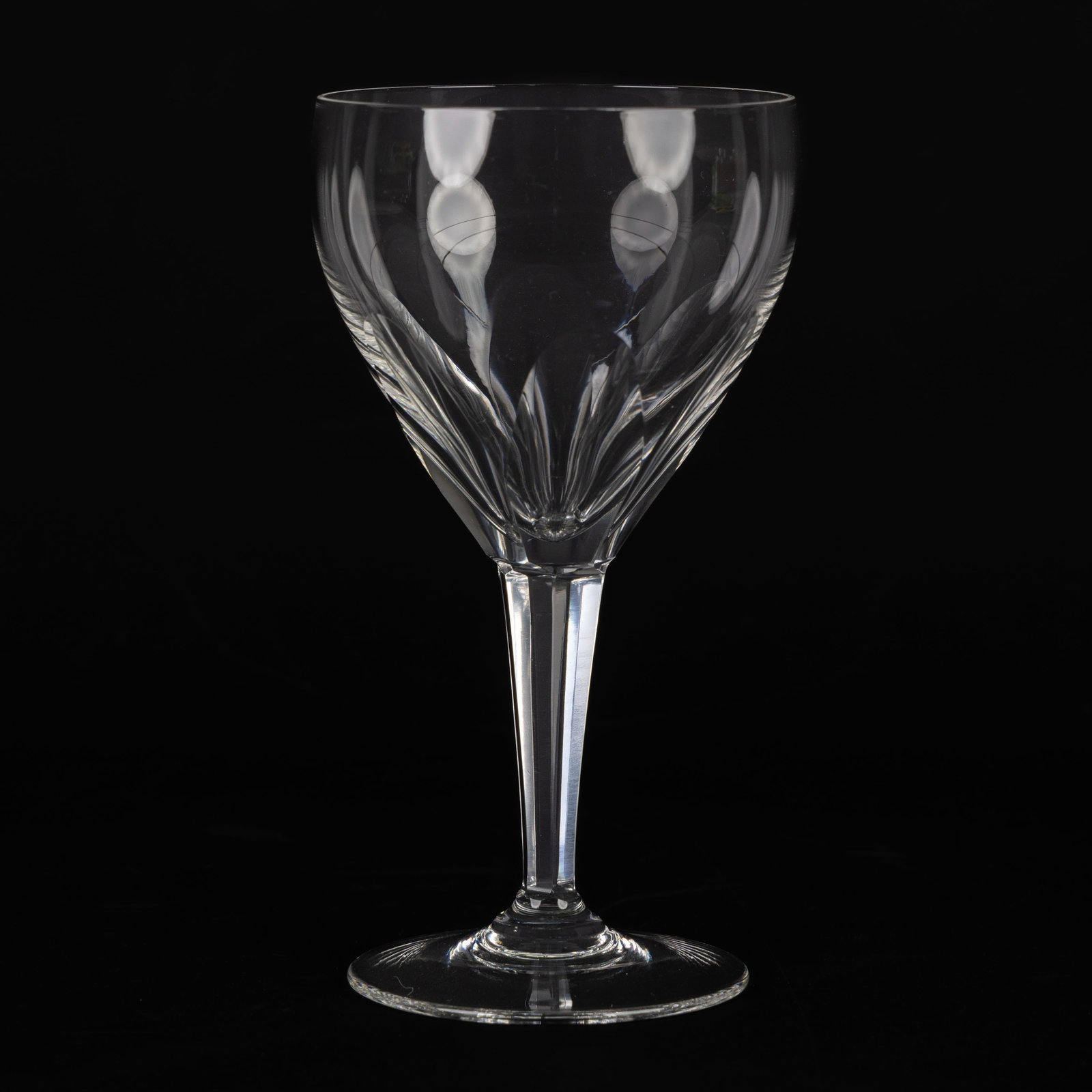 Val Saint Lambert, ‘Nestor’, 24 water glasses, cut crystal. (1 of 4)