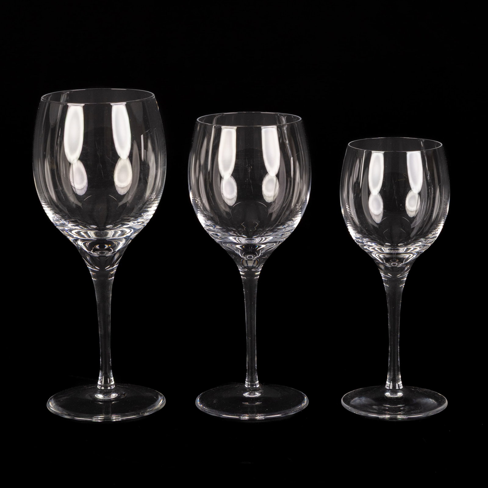 Cristal De Sèvres, Andre Chenier, a 42-piece glass service. (1 of 9)