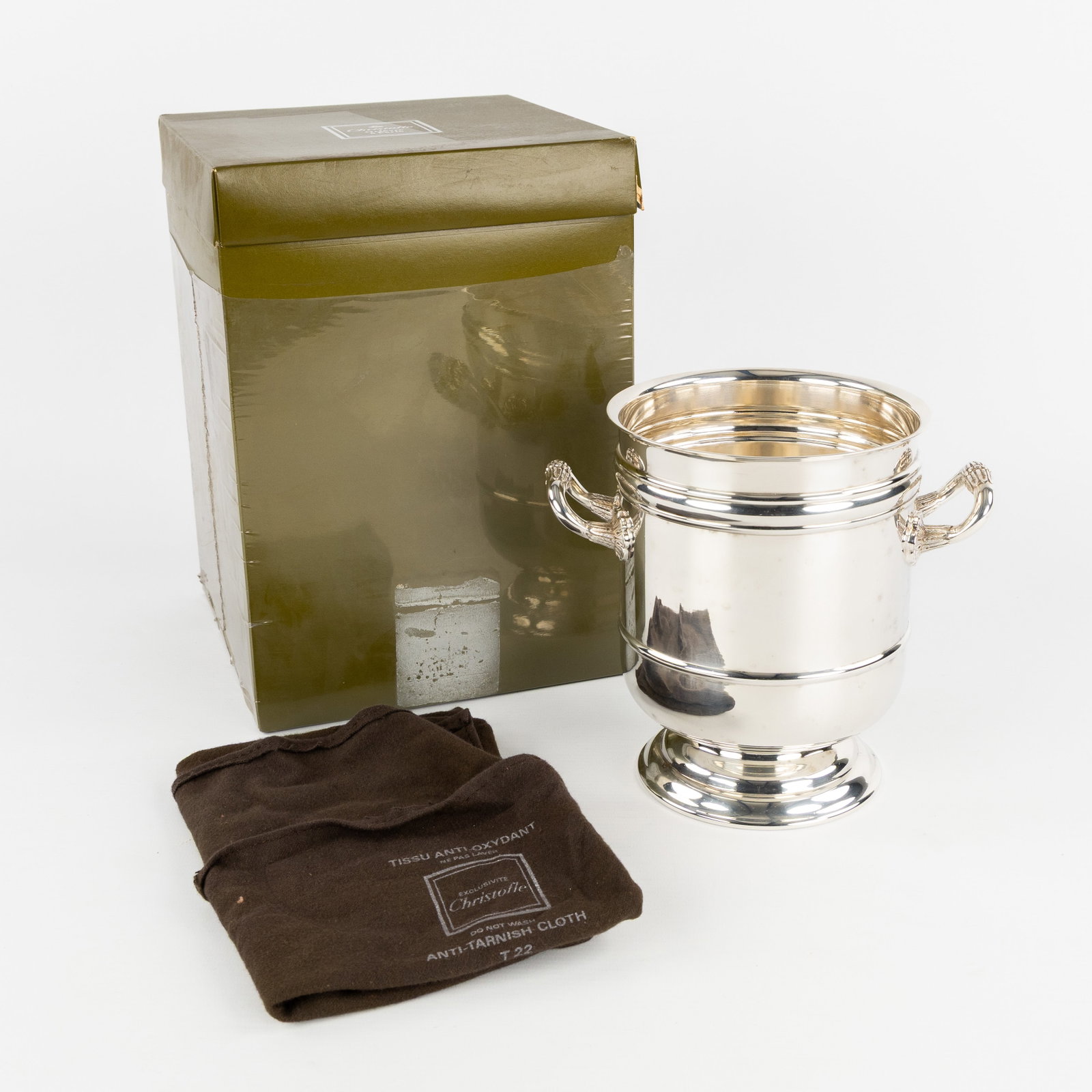 Christofle ‘Sully’, an ice bucket. Silver-plated metal.: Christofle ‘Sully’, an ice bucket. Silver-plated metal. The ice bucket is new in its box, with its original storage bag made from anti-tarnish fabric. Silver-plated metal. Marked Christofl