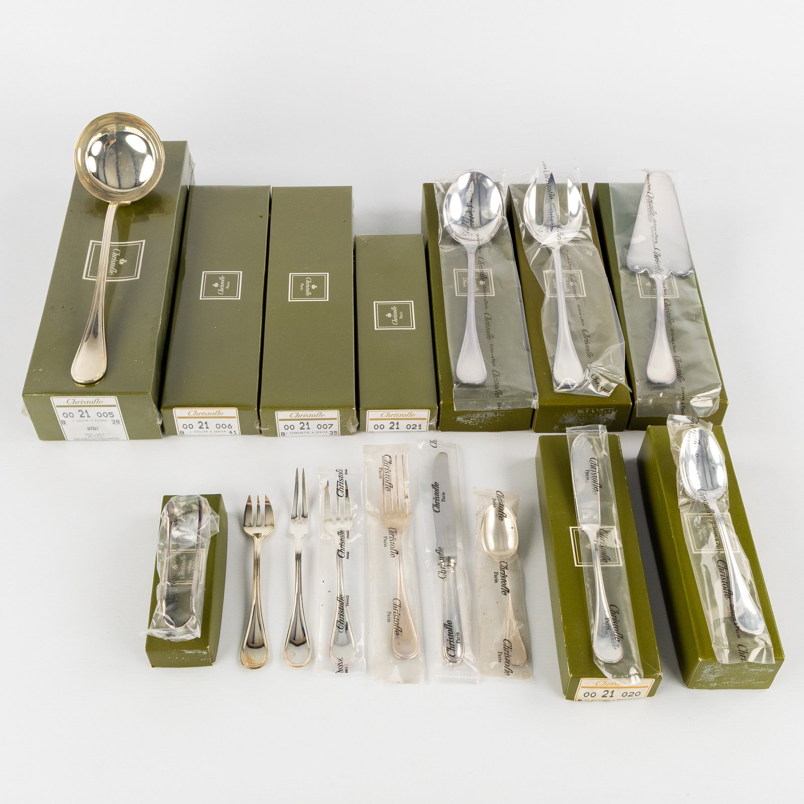 Christofle, Albi, a 47-piece cutlery set including a full set of fish cutlery and serving: Christofle, Albi, a 47-piece cutlery set including a full set of fish cutlery and serving accessories. Ladle, new in its sealed box.LadleServing fork, new in its sealed box.Serving spoon,