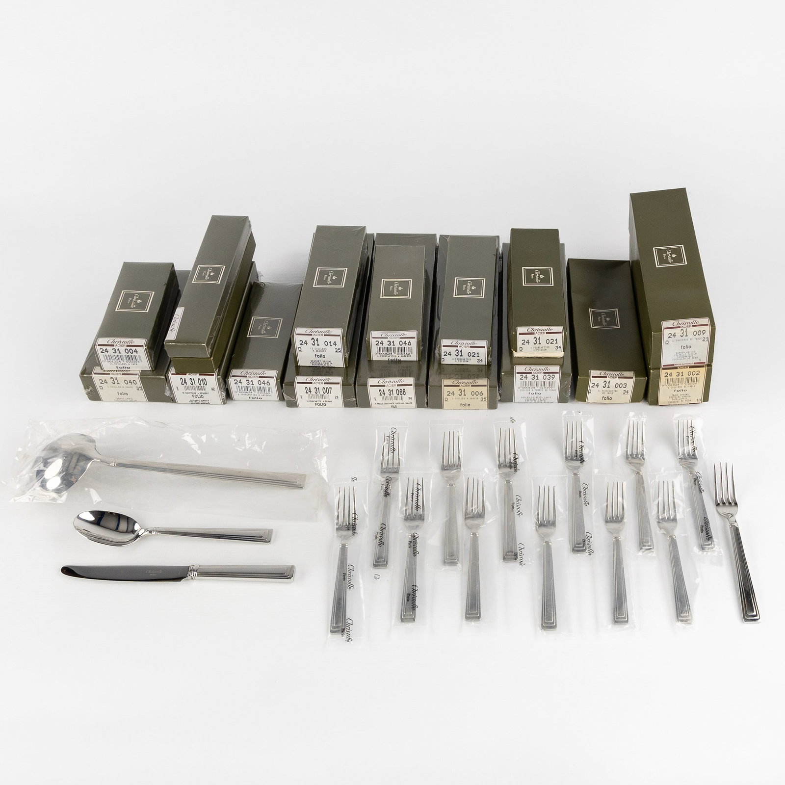 Christofle, Folio Acier, a 129-piece cutlery set, mostly new and sealed.: Christofle, Folio Acier, a 129-piece cutlery set, mostly new and sealed. Acier, stainless steel.Model Folio. 13 large forks, 12 of which are in sealed packaging.13 large spo