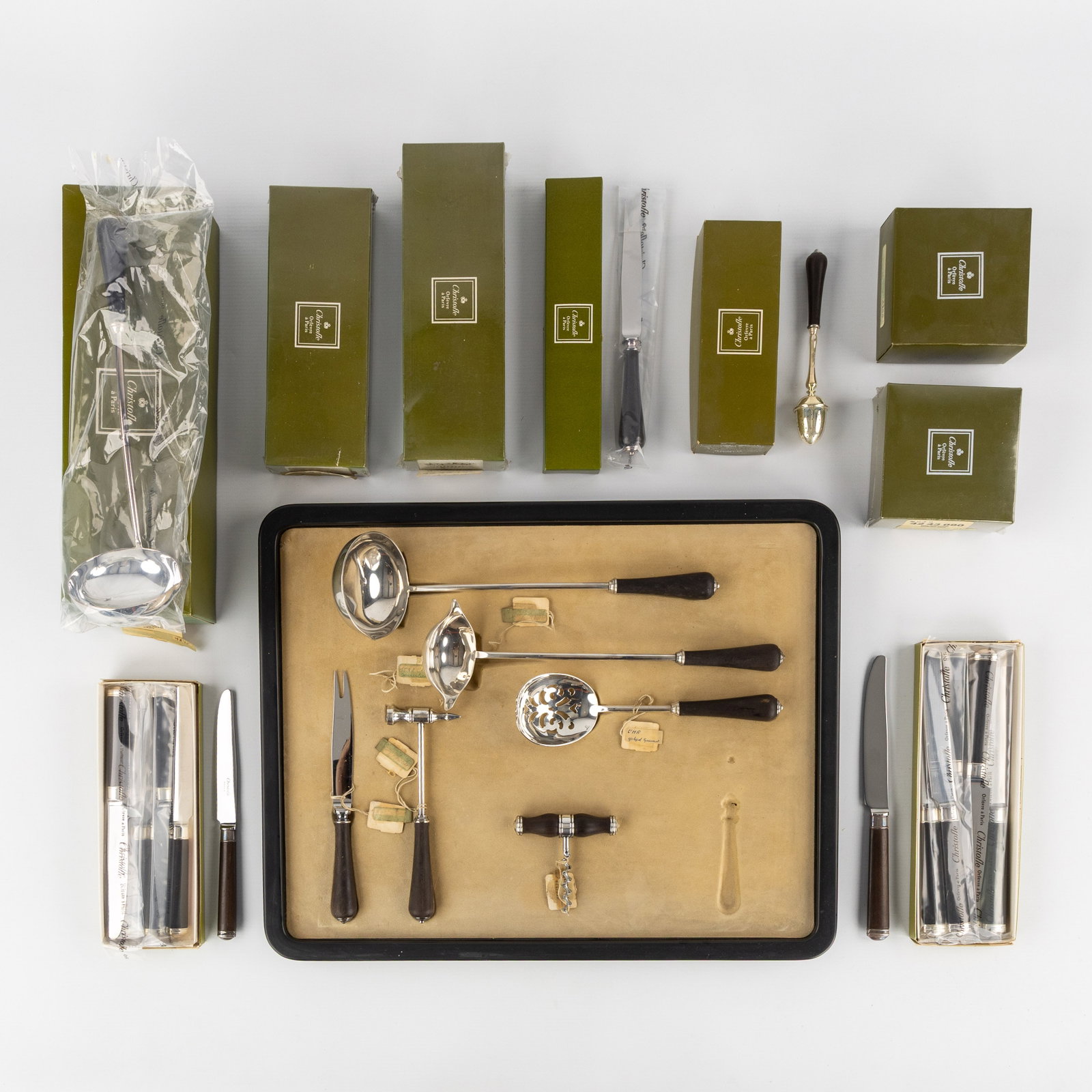 Chistofle, Groumet, 13 bar accessories and 13 large and small knives. Silver-plated metal and ebony. (1 of 6)