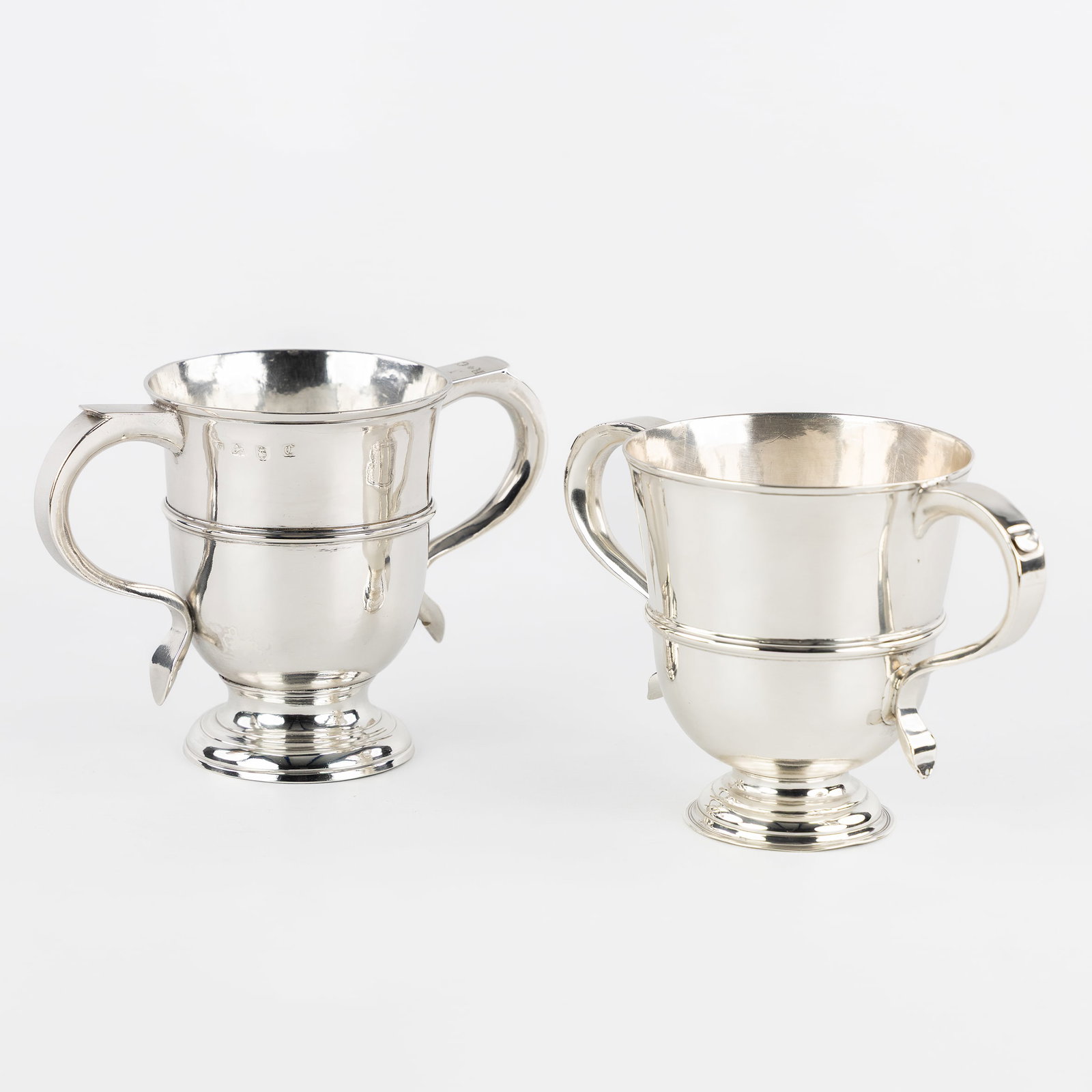 Two 18th-century silver friendship cups or eared vases, England, 1727 and 1758, Silver, 655g. (1 of 16)