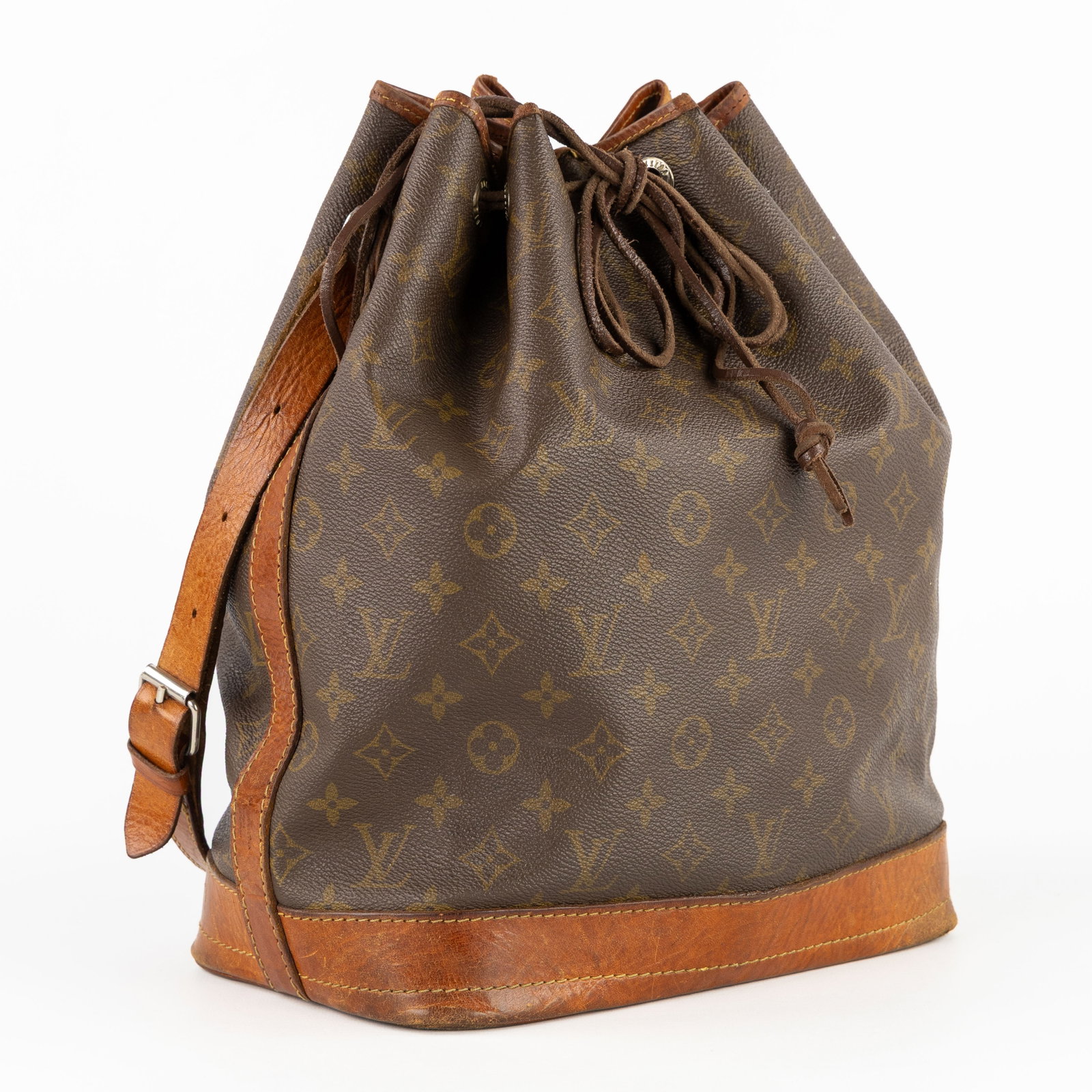Louis Vuitton, 'Noé GM', a handbag, monogrammed canvas and leather. (1 of 14)