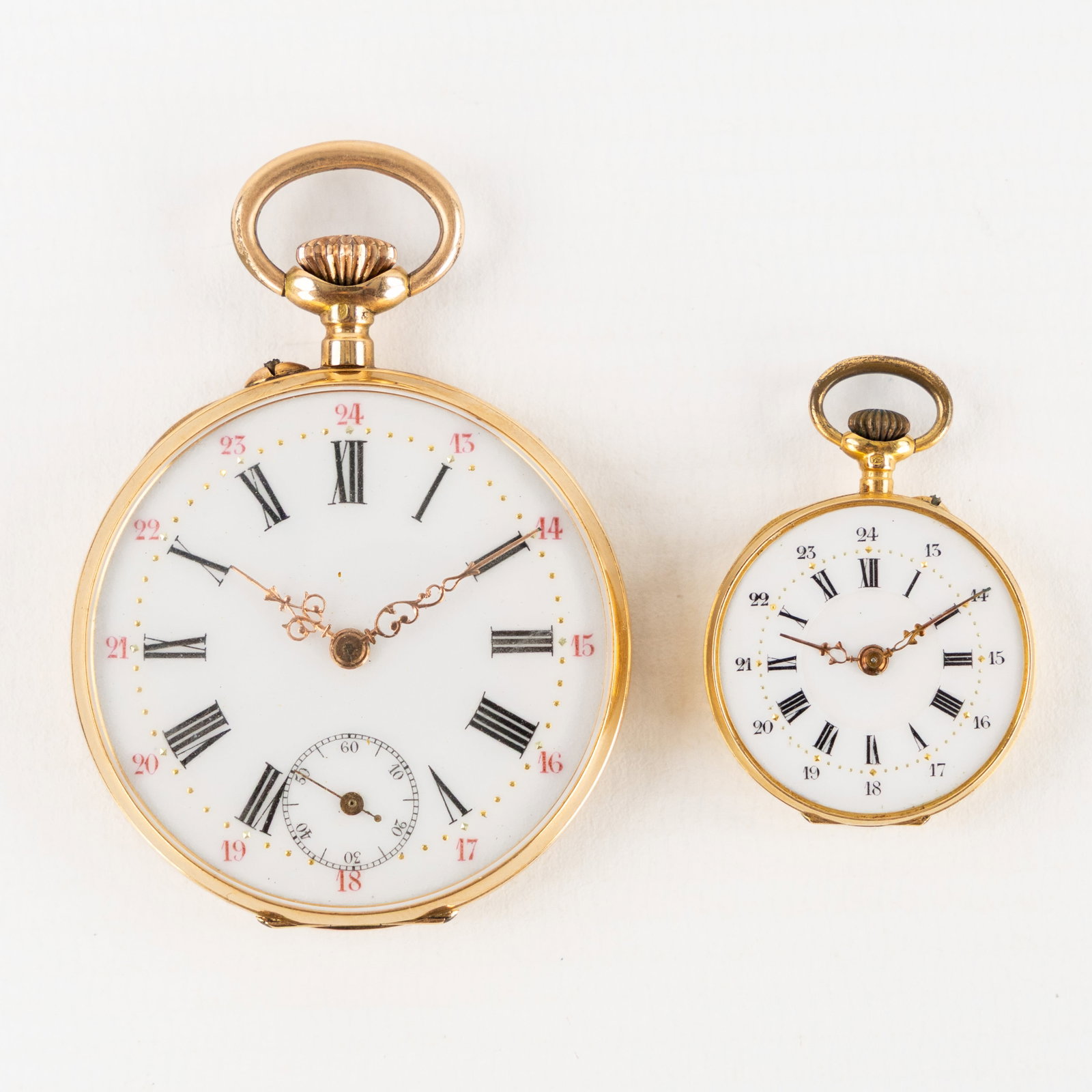 Two 18 kt gold pocket watches, guilloché decorated. (1 of 10)