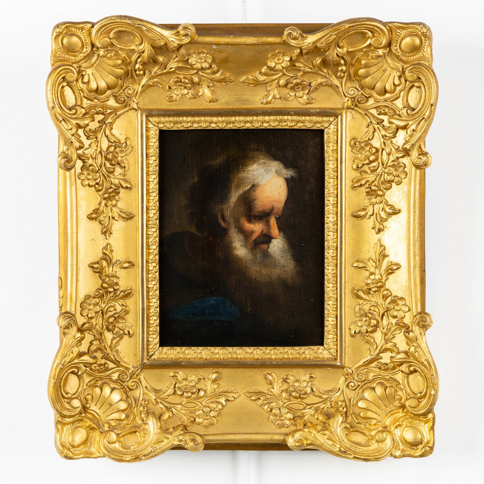 An Antique portrait painting of a bearded old man, Baroque style, oil on panel, 19th C.: An Antique portrait painting of a bearded old man, Baroque style, oil on panel, 19th century. Oil on panel.Unsigned. (35 x 31 cm) (15.5 x 20.5 x 0 cm)