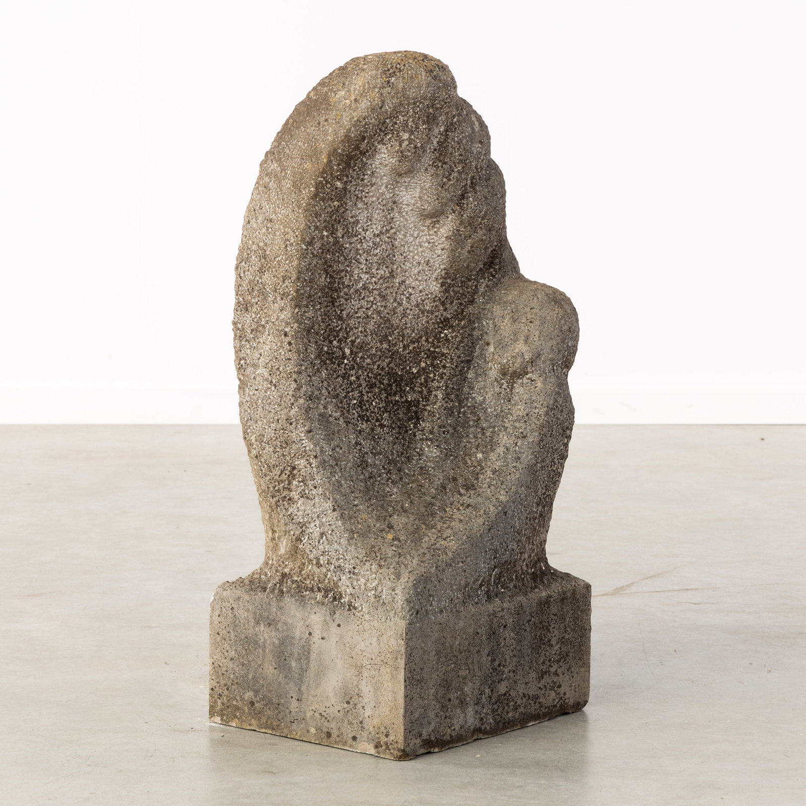 Jules Demeulemeester (1920-?) 'The Lamentation of Christ', sculptured stone (1985).: Jules Demeulemeester (1920-?) 'The Lamentation of Christ', sculptured stone (1985). Sculptured stone.Abstract composition of the Lamentation of Christ.Signed and dated (engraved). (40 x 85