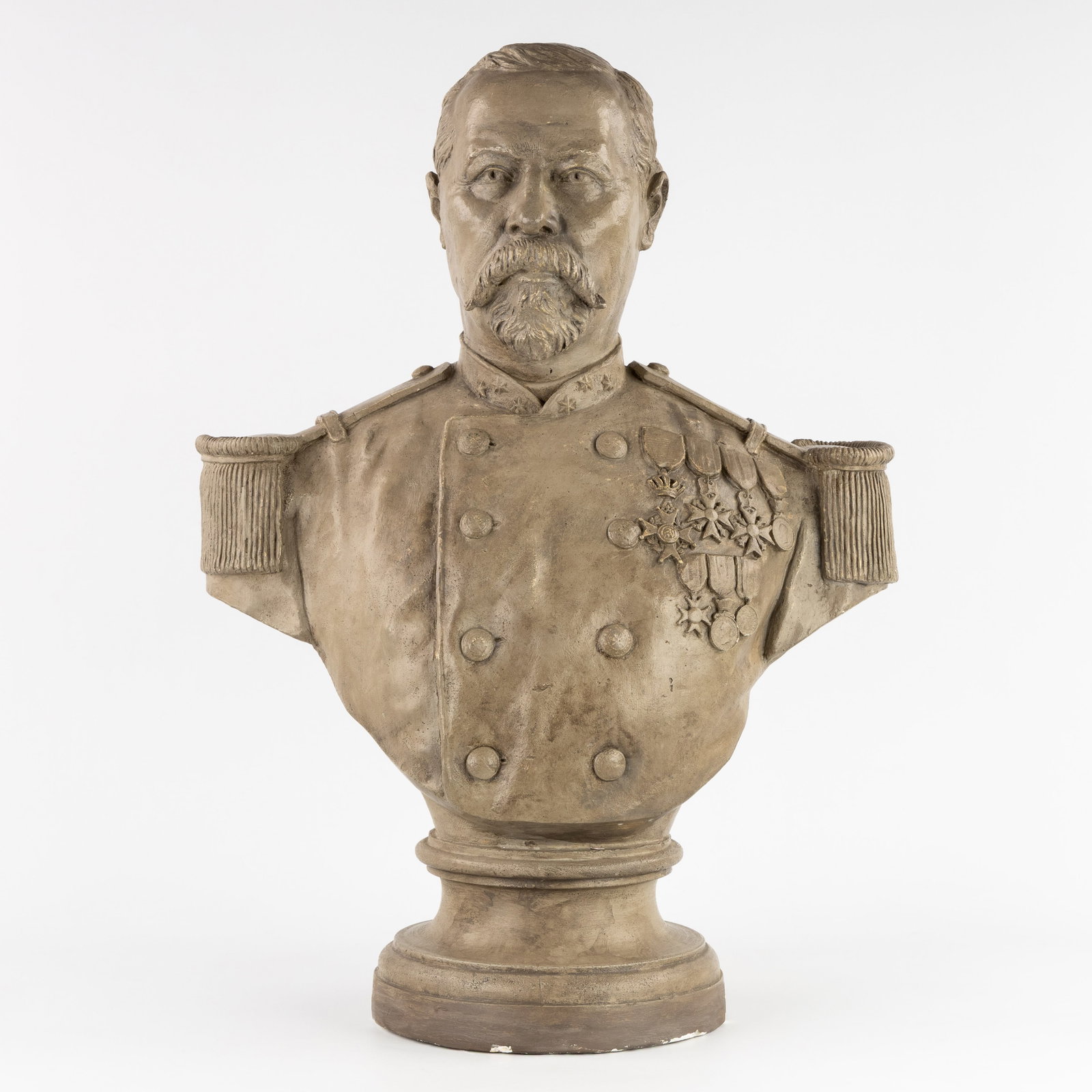 Valère Dupont (1851-1935) 'Bust of a Belgian General', patinated terracotta (1888).: Valère Dupont (1851-1935) 'Bust of a Belgian General', patinated terracotta (1888). Patinated terracotta.Bust of a Belgian general, possibly Henri Alexis Brialmont, with, among others, the Knight