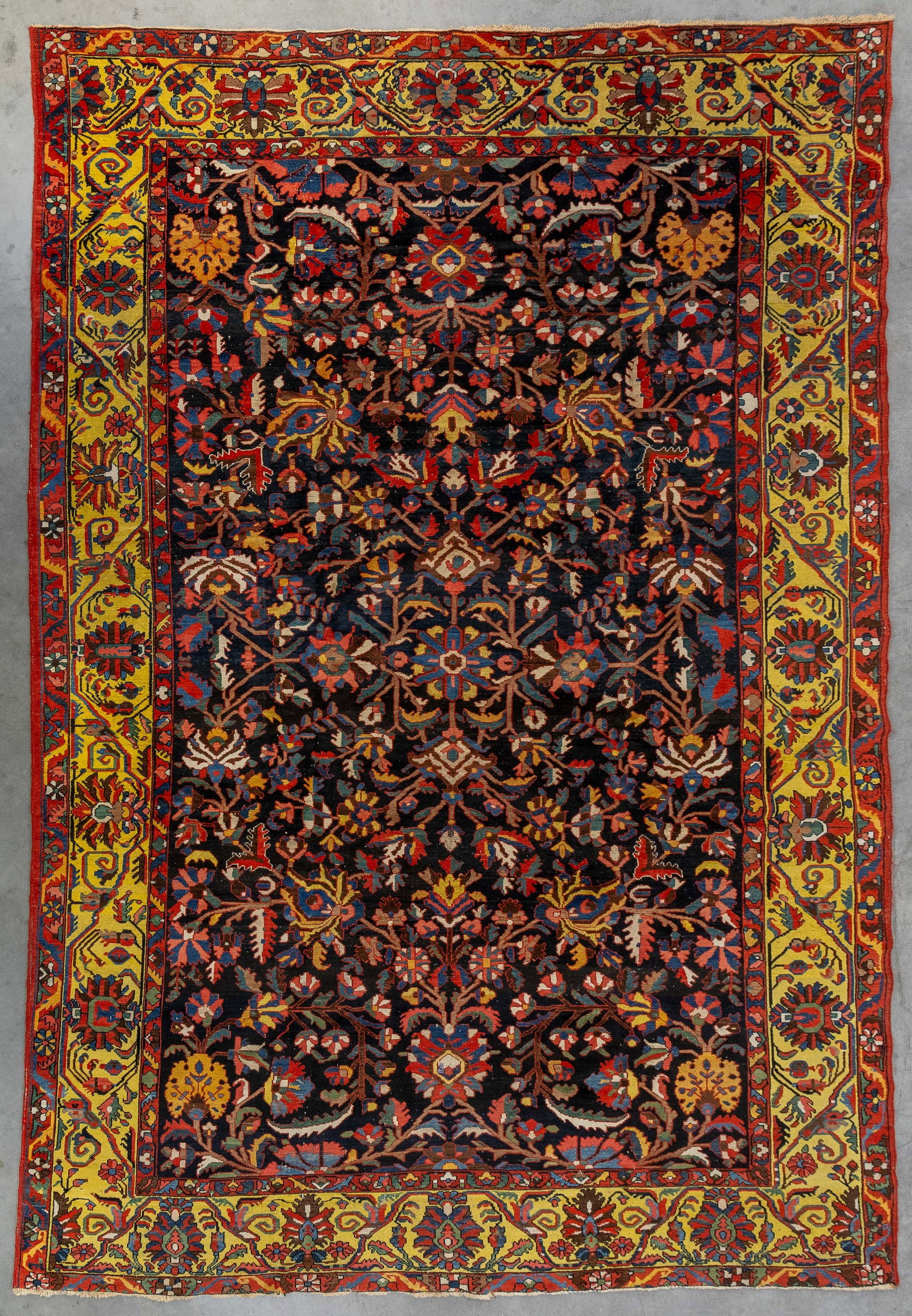A Large Oriental hand-made carpet, Malayer, Iran (391 x 263 cm) (1 of 6)