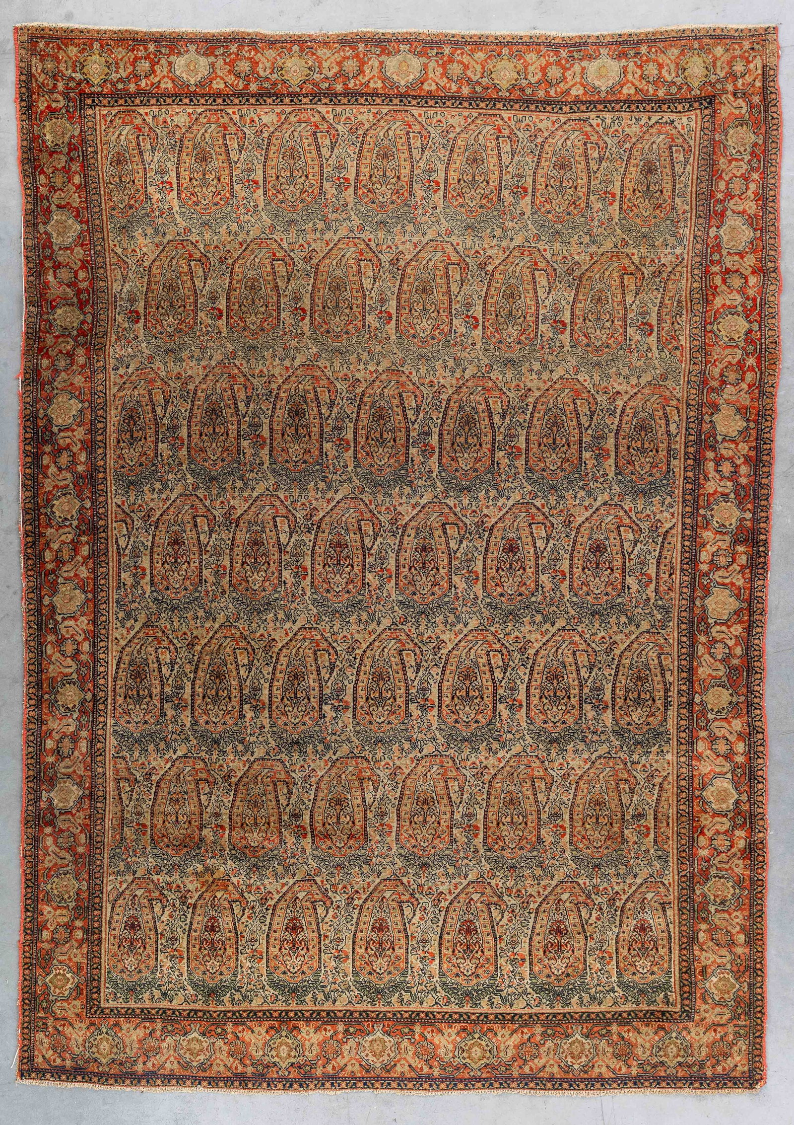 An Oriental hand-made carpet, Seneh, Iran (189 x 132 cm) (1 of 6)