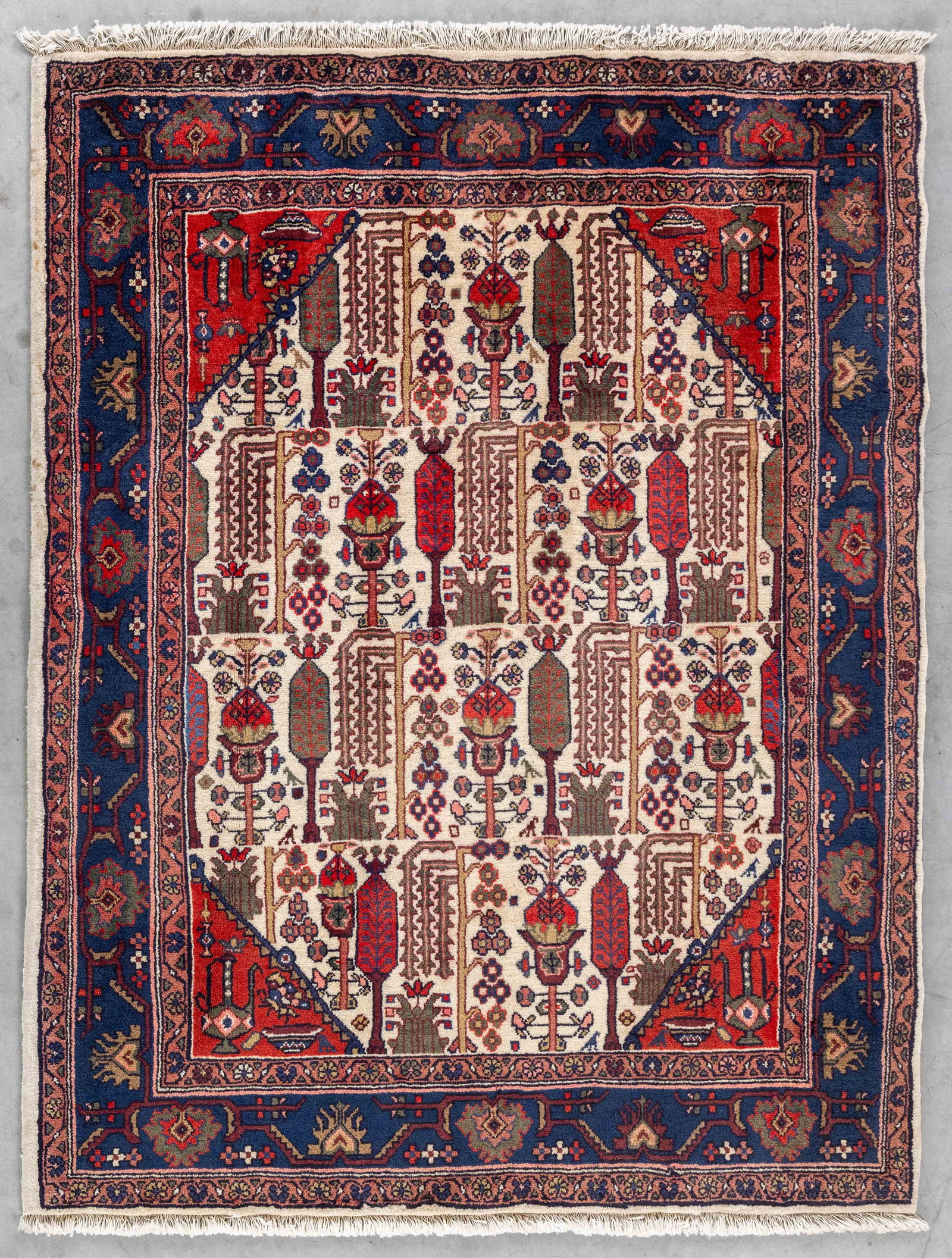 An Oriental hand-made carpet, Hamadan, Iran (167.5 x 131 cm). (1 of 7)
