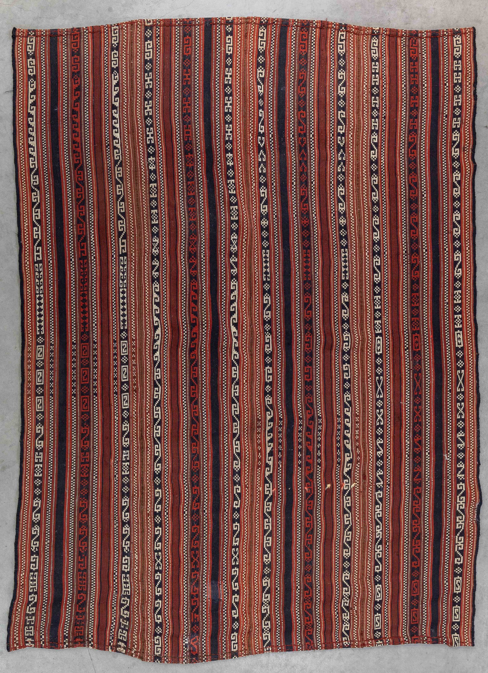 An Oriental hand-made kilim, Savak, Anatolia (150 x 199 cm).: An Oriental hand-made kilim, Savak, Anatolia (150 x 199 cm). (150 x 0 x 199 cm)