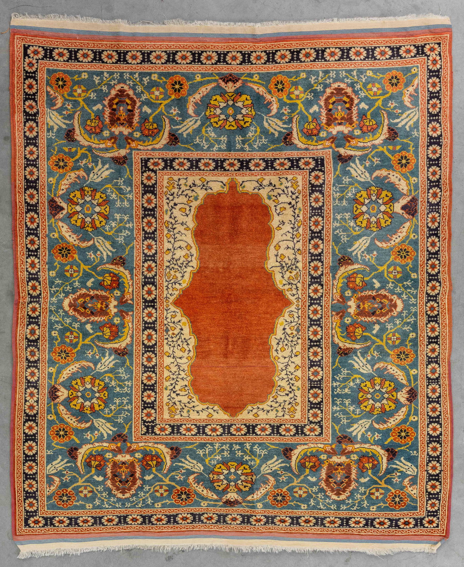An Oriental hand-made carpet, Quchan/Gooshan, Iran (128 x 149 cm).: An Oriental hand-made carpet, Quchan/Gooshan, Iran (128 x 149 cm). (128 x 0 x 149 cm)