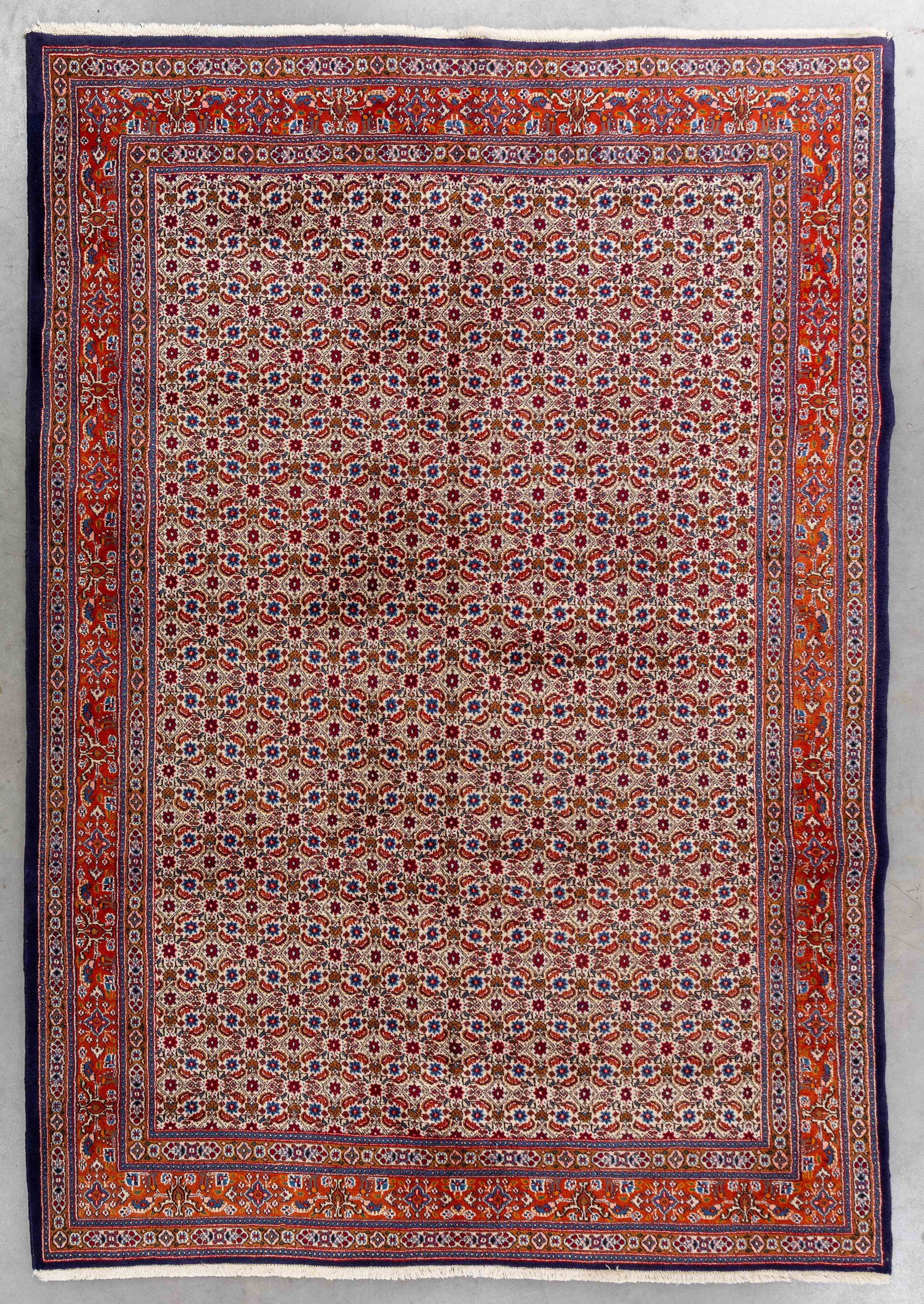 An Oriental hand-made carpet, Moud, Iran (293 x 204 cm).: An Oriental hand-made carpet, Moud, Iran (293 x 204 cm). (204 x 293 x 0 cm)