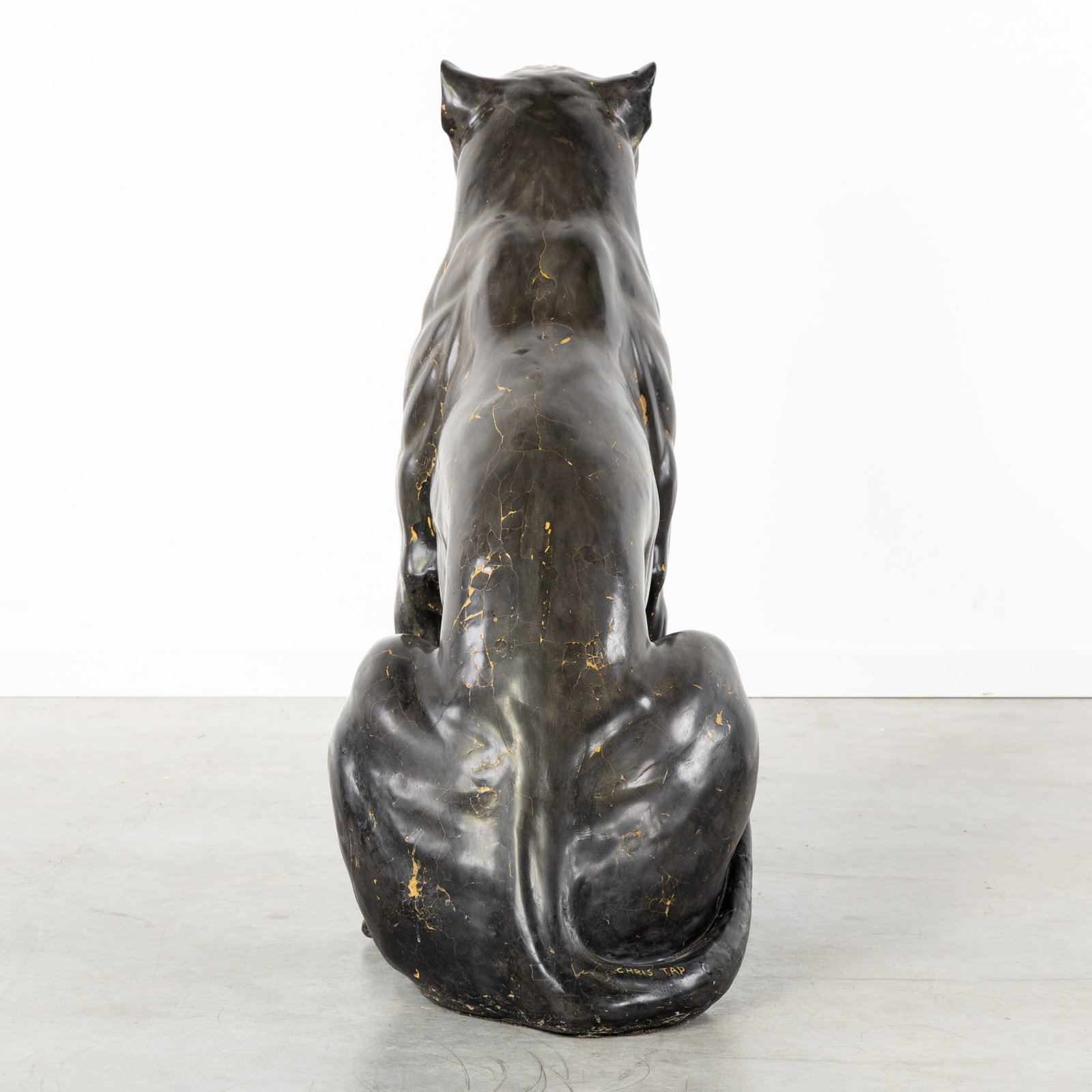 Chris Tap (1973) ‘Panther’, a sculpture with glass eyes. - 4