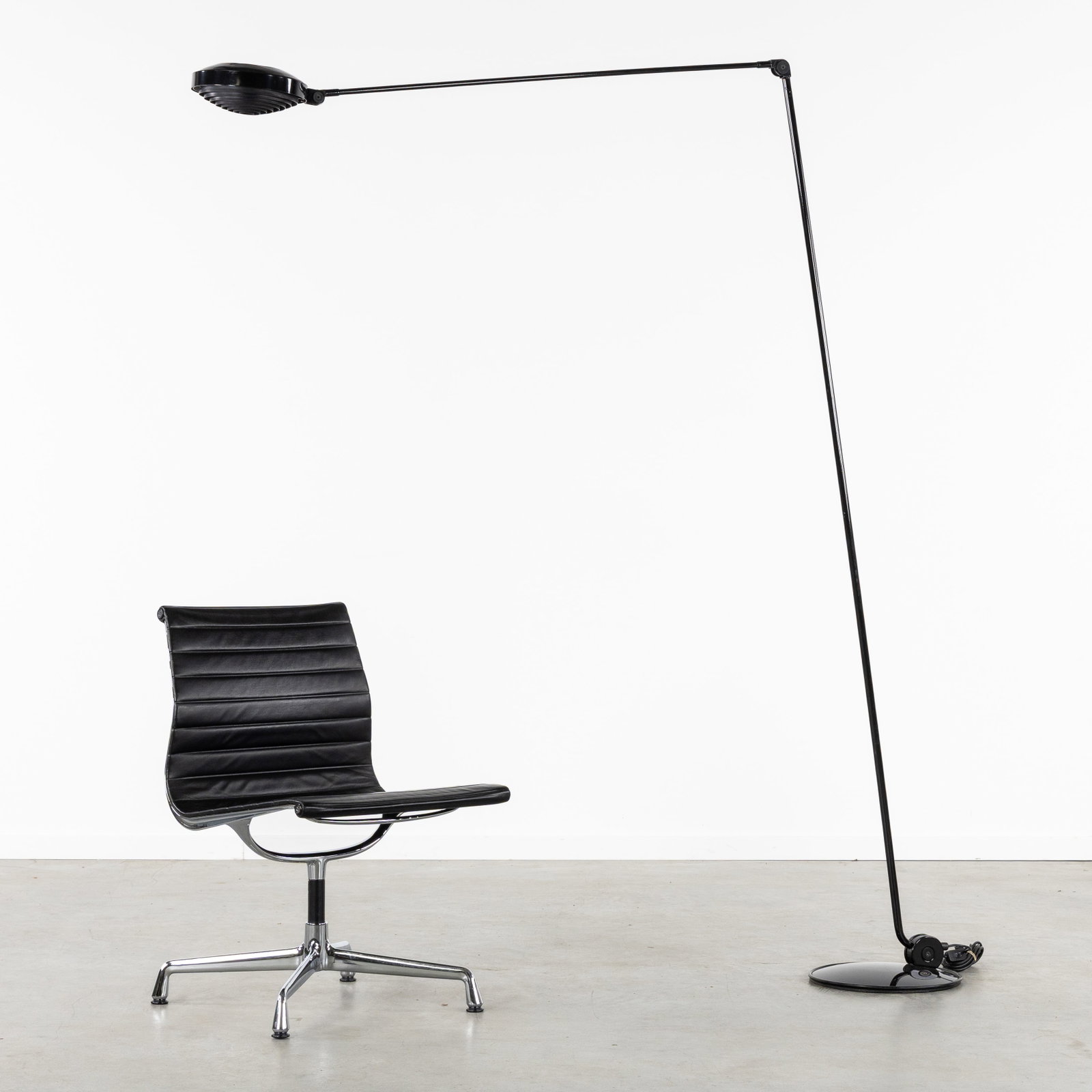 Tommaso Cimini (1947-1997) 'Elle 55', a floor lamp, for Lumina, Italy, circa 1984. (1 of 12)