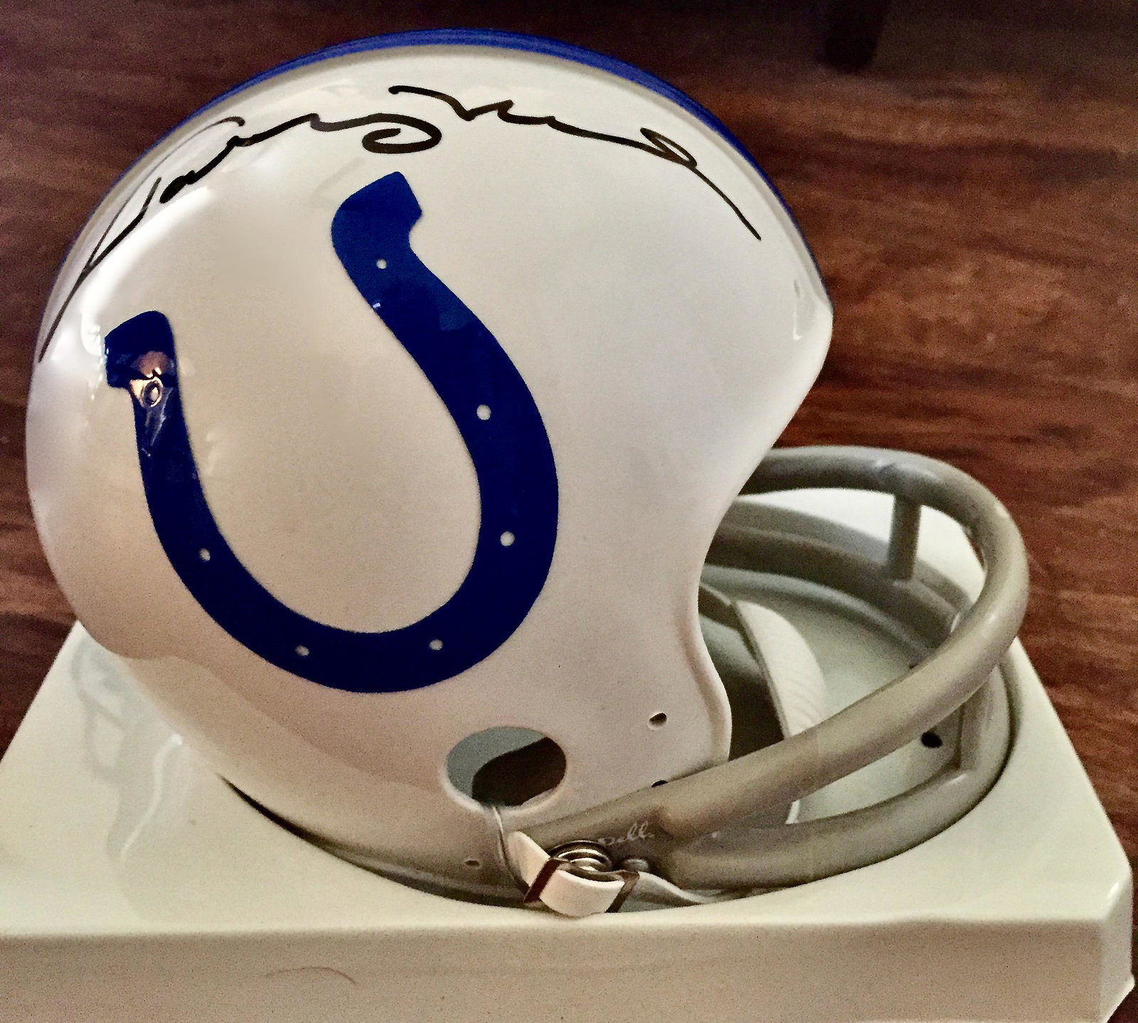 Johnny Unitas Autographed NFL Mini Helmet: Johnny Unitas Indianapolis Colts mini helmet w/ autograph (COA via Auctions Xpress)