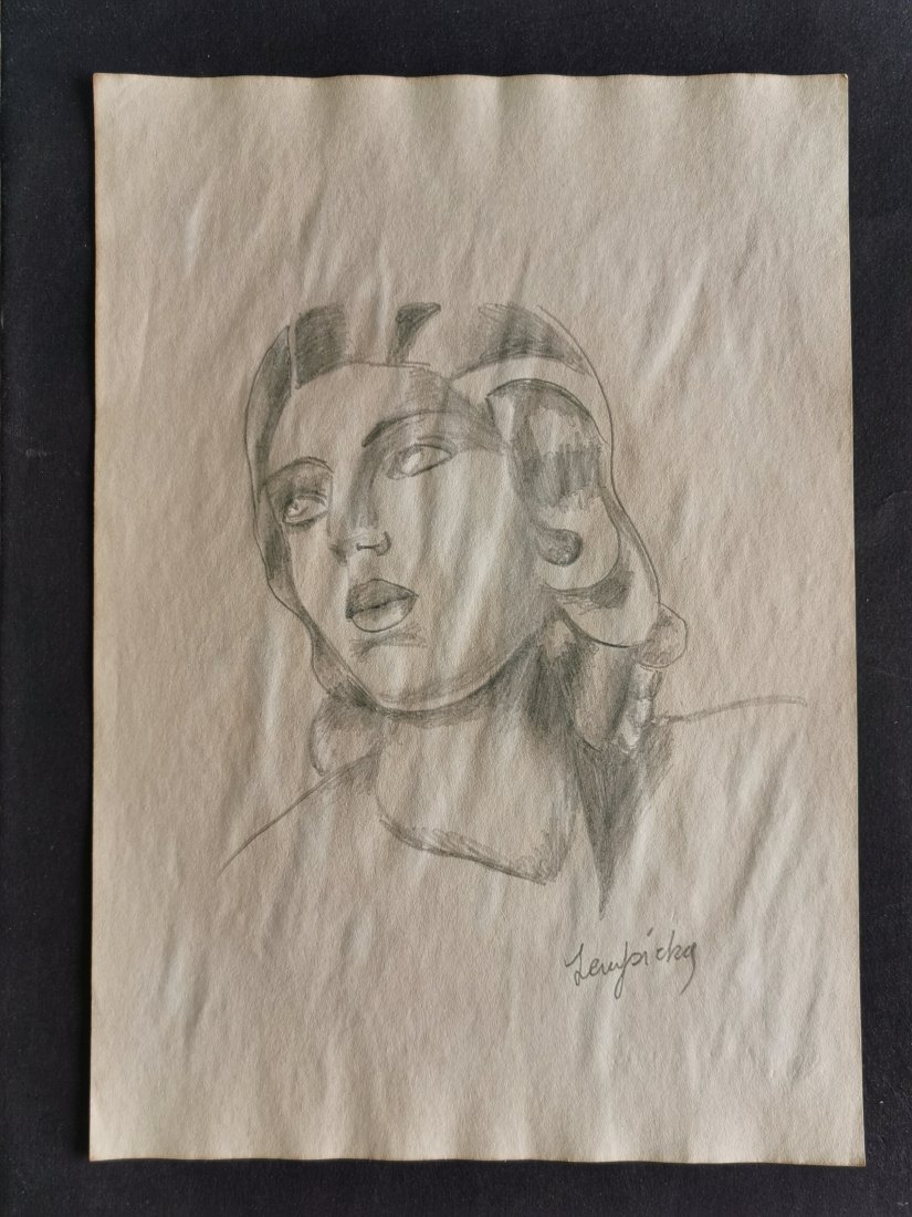 Tamara de Lempicka drawing on paper -In the style of: In the style of Tamara de Lempicka drawing on paper--------------Measures: 12" x 8" Inches aprox-------------------------------------Tamara de Lempicka was a polish painter who became an integral part
