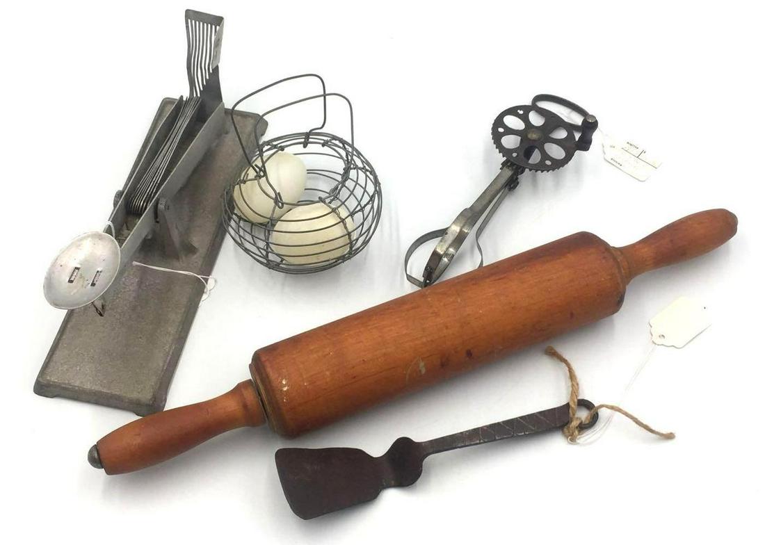 Primitive Kitchen Egg Pieces: This box lot contains many primitive kitchen items including a 1924 egg sizer, an egg basket, rolling pin, a 1903 Dover egg beater, and a 1750-1800s hand-wrought spatula.