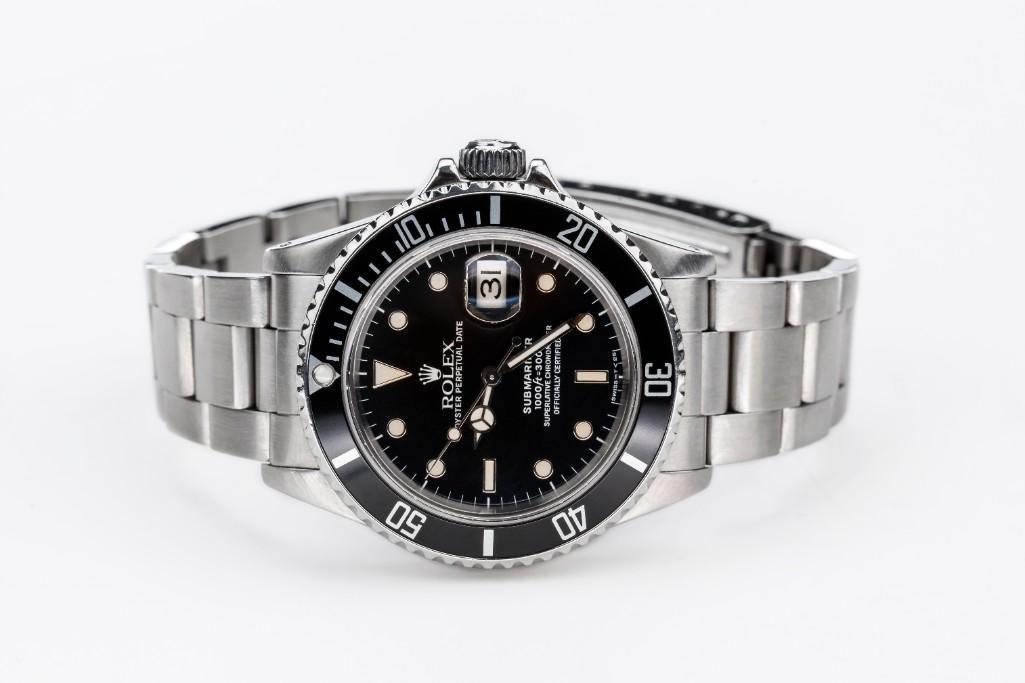 Circa 2000, Vintage Classic 40mm Rolex Submariner (1 of 8)