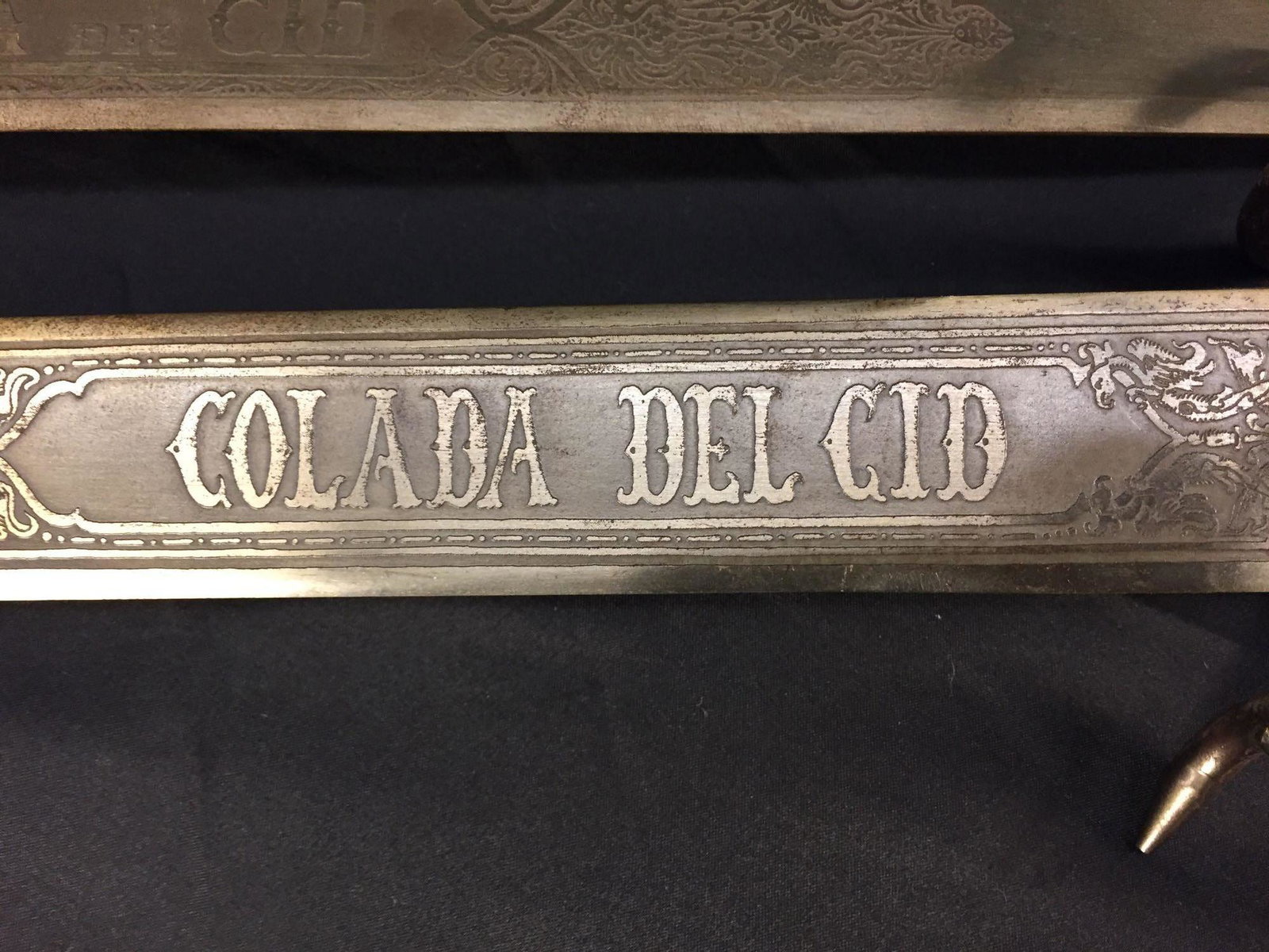 Colada Del Cid Sword: Colada del Cid Sword Colada del Cid The Tizona and Colada Swords belonged to the Castilian knight Rodrigo Diaz de Vivar, known as "El Cid Campeador" in the 11th century. He was the prototype of the kn