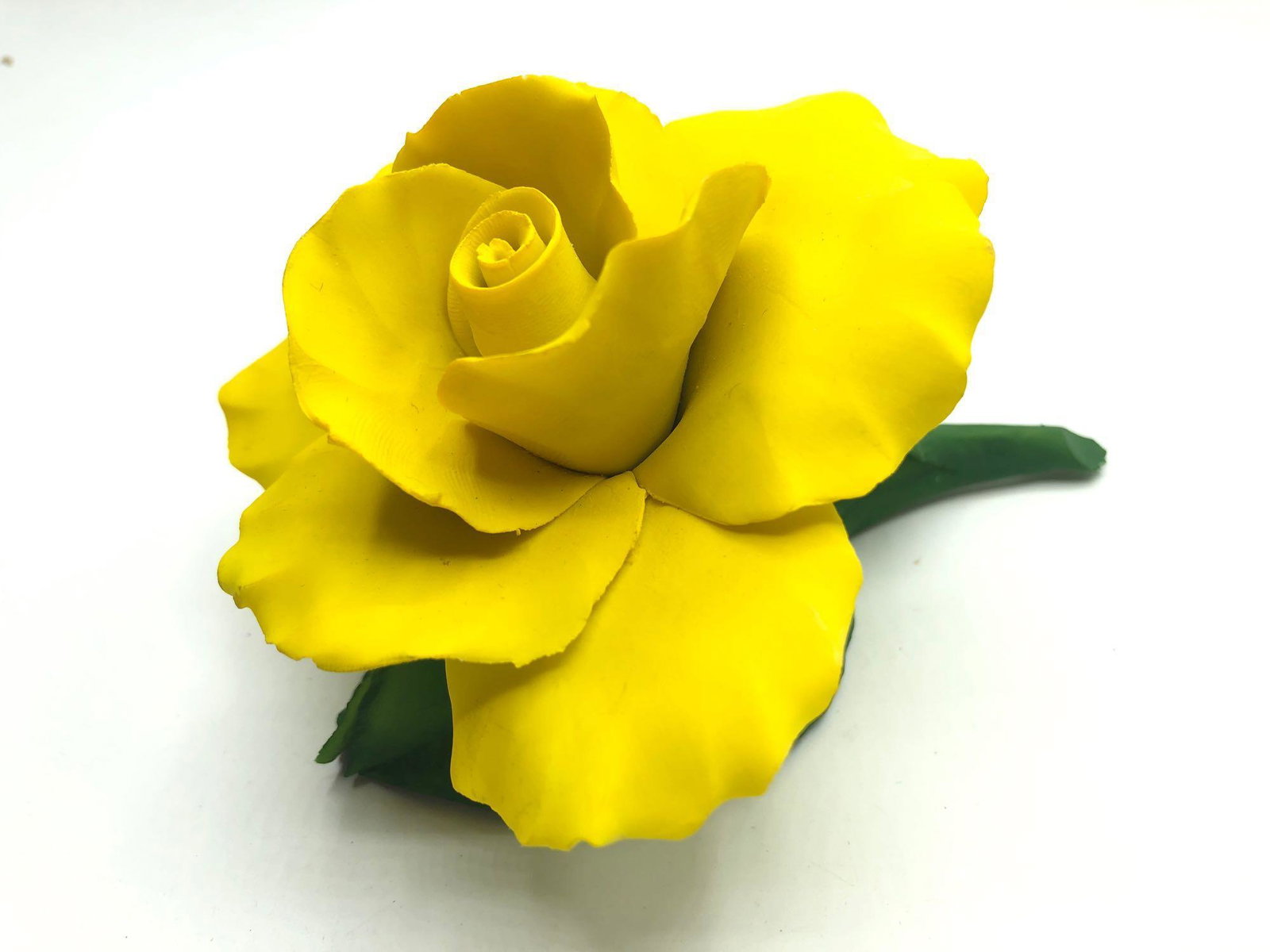 Fabar Capodimonte Flower: Fabar Capodimonte Flower Porcelain flower hand made in Italy.