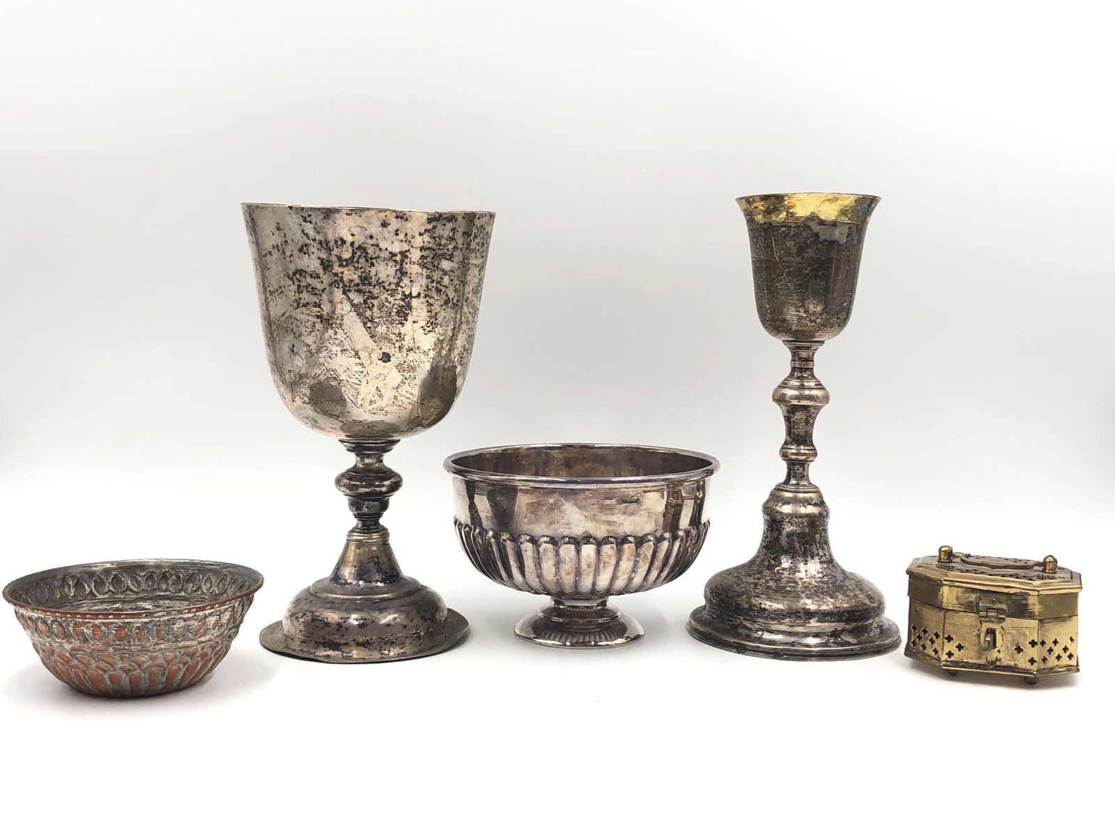 Goblets and Silver Plate (1 of 20)
