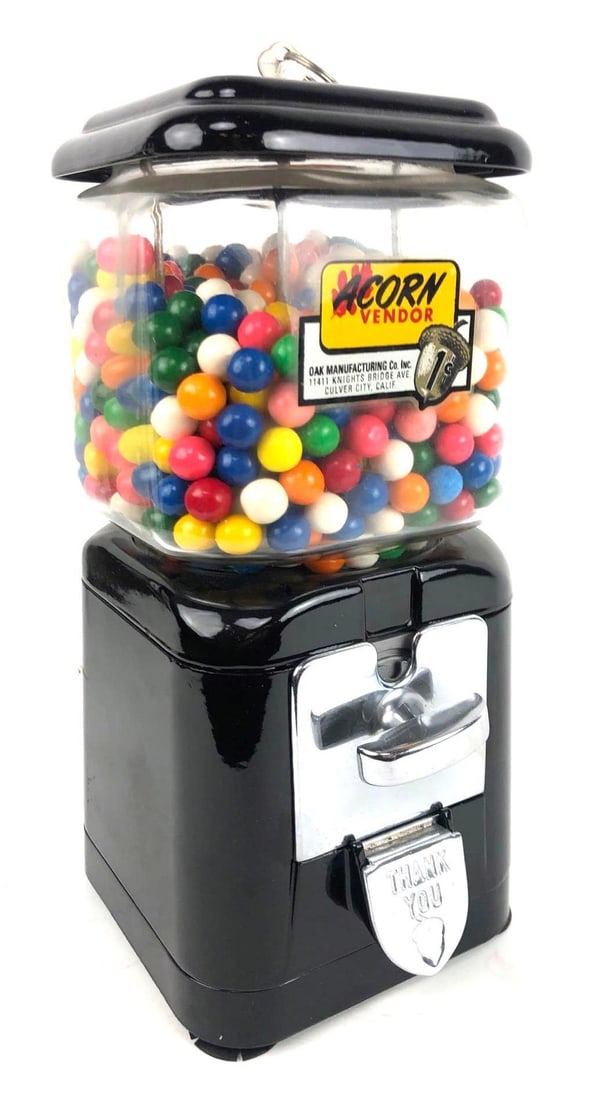 Acorn Vendor Black Gumball Machine (1 of 9)