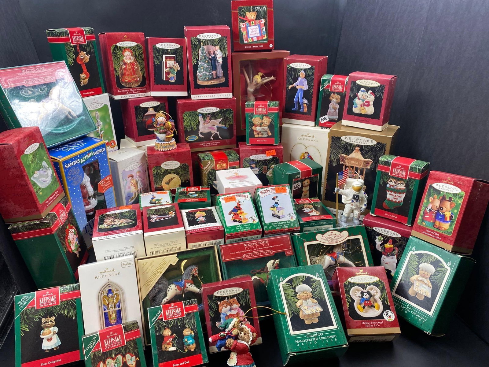 Christmas Assortment of Collectible Tree Ornaments (1 of 13)