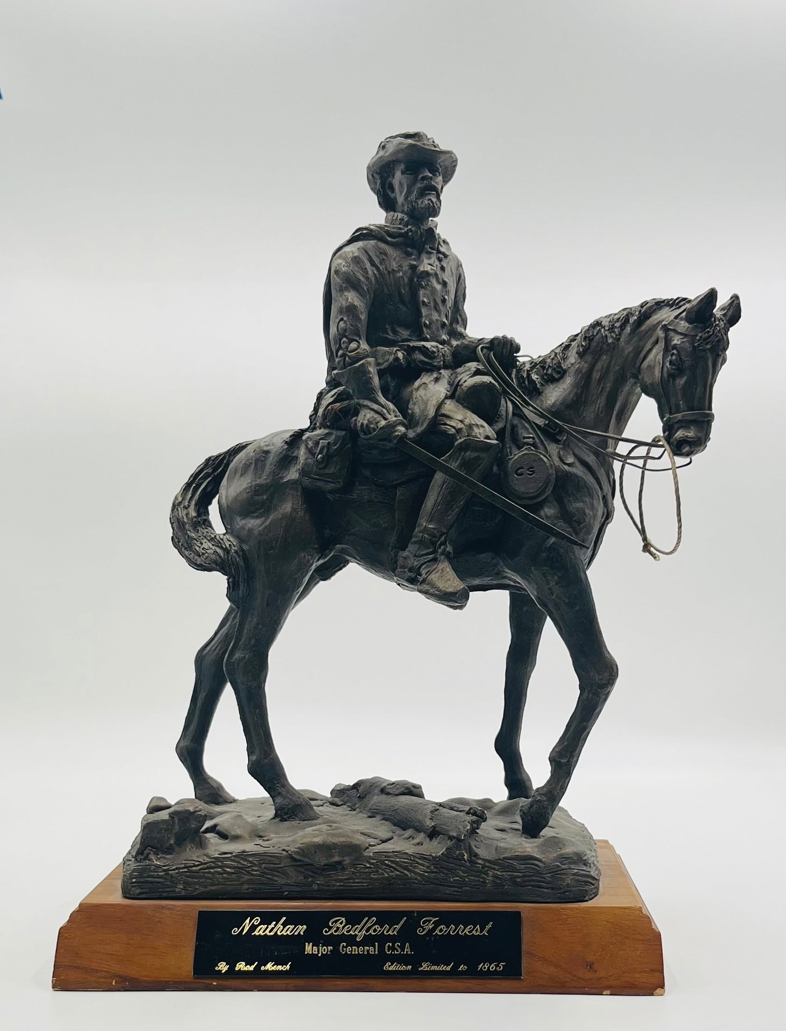 Statue of Major General Forrest: Statue of Major General Nathan Bedford Forrest of the Confederate Army. This piece is a limited edition #96 out of 1865 in the series done my artist Rod Mench. The item is signed at the feet of the ho
