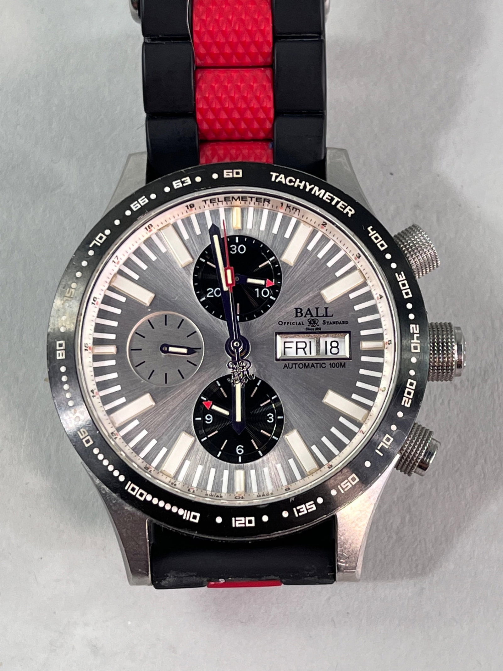 Ball Storm Center for Severe Weather Research (CM2092C): Case Size: 43mm Case Material: Stainless steel Material: stainless steel Bezel Color: black Crown Type: screw down Crystal Type: sapphire Movement: Base Caliber ETA 2836-2 19 jewels 28,800vph 38hour p