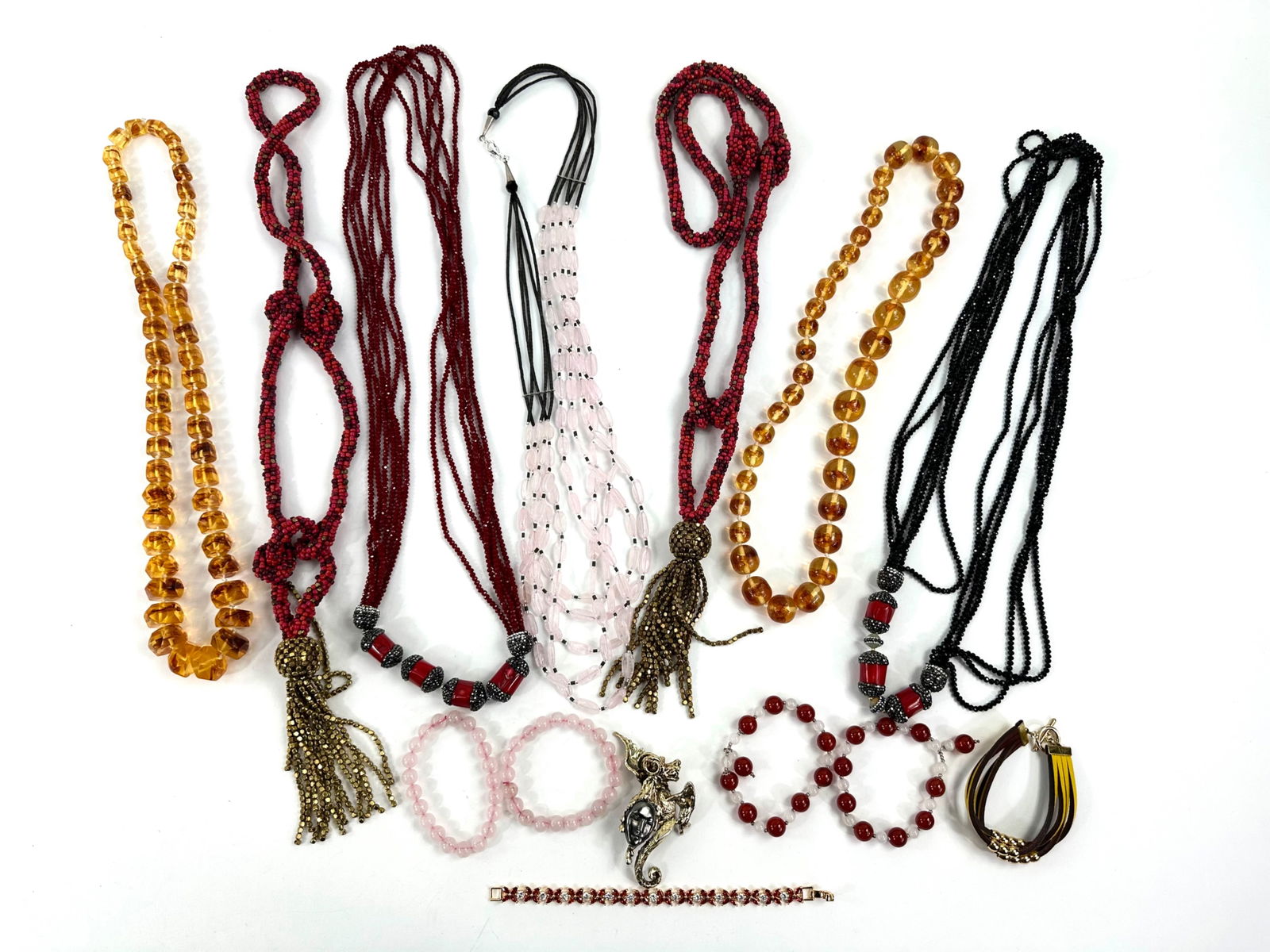 Assortment of Costume Jewlery (1 of 7)