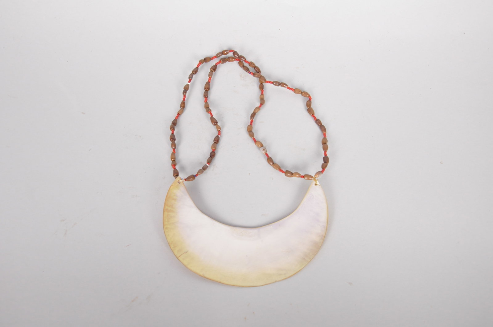 Kina Shell Necklace: Origin: Papua New Guinea <