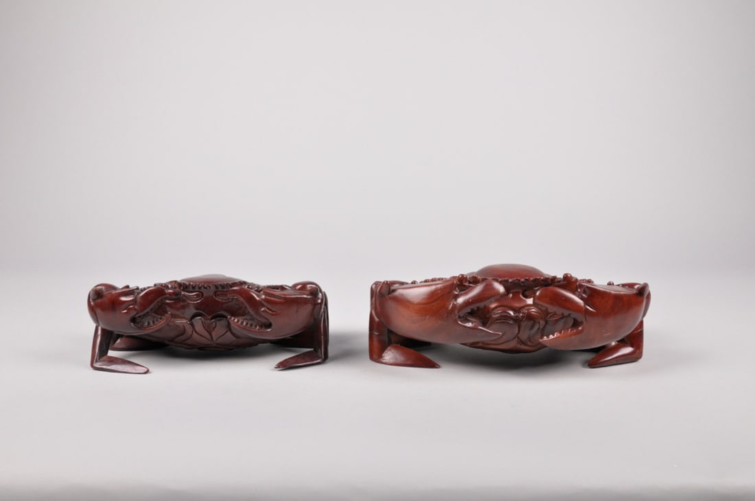 Carved Wooden Teak or Mahogany Crabs: Origin: Chinese Medium: Wood Teak or Mahogany Dimension: Larger 13.5x7x4.5 in.