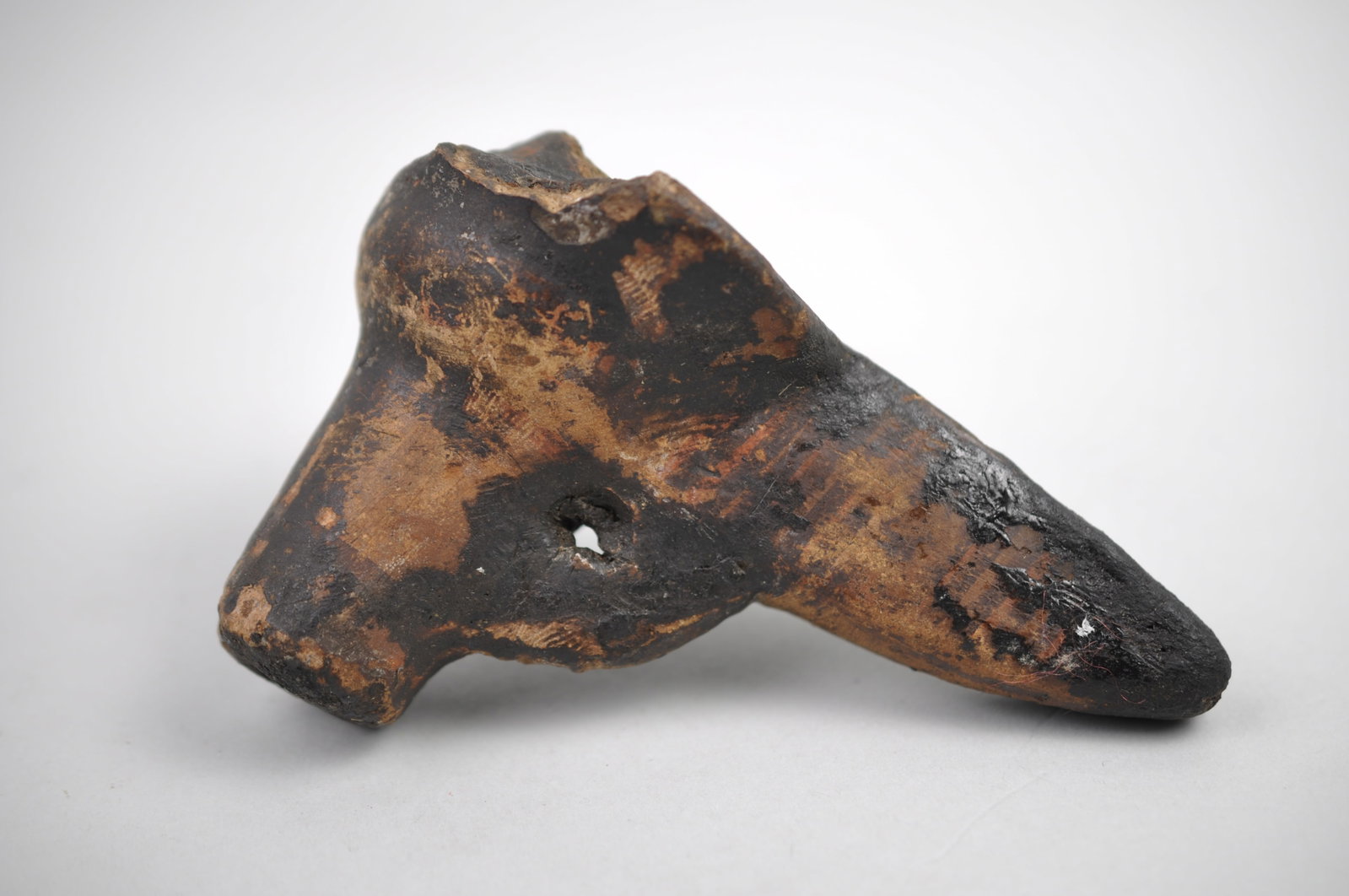 Antique Terracotta Oil Lamp: Origin: Middle Eastern, Roman Empire, Byzantine Dimensions