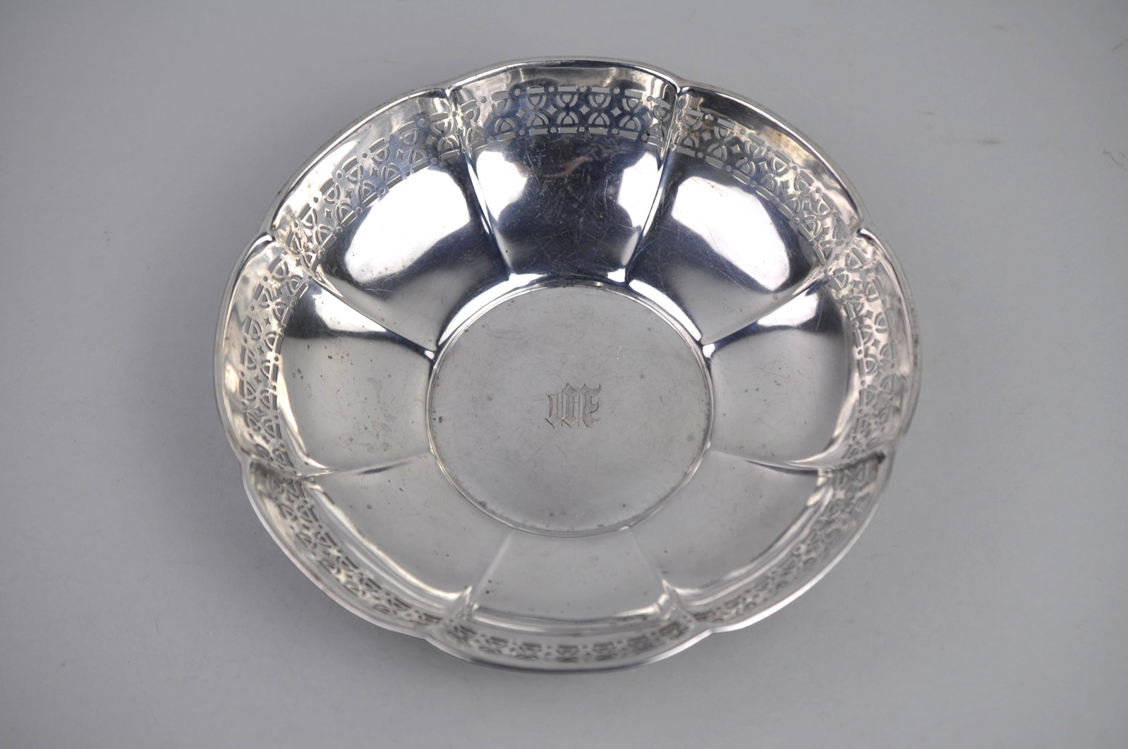 Sterling Silver Round Flower Plate: Manufacturer:?Bailey, Banks & Briddle Co. Dimensions:?9" Condition: Light Patina Spotting and Scratches <