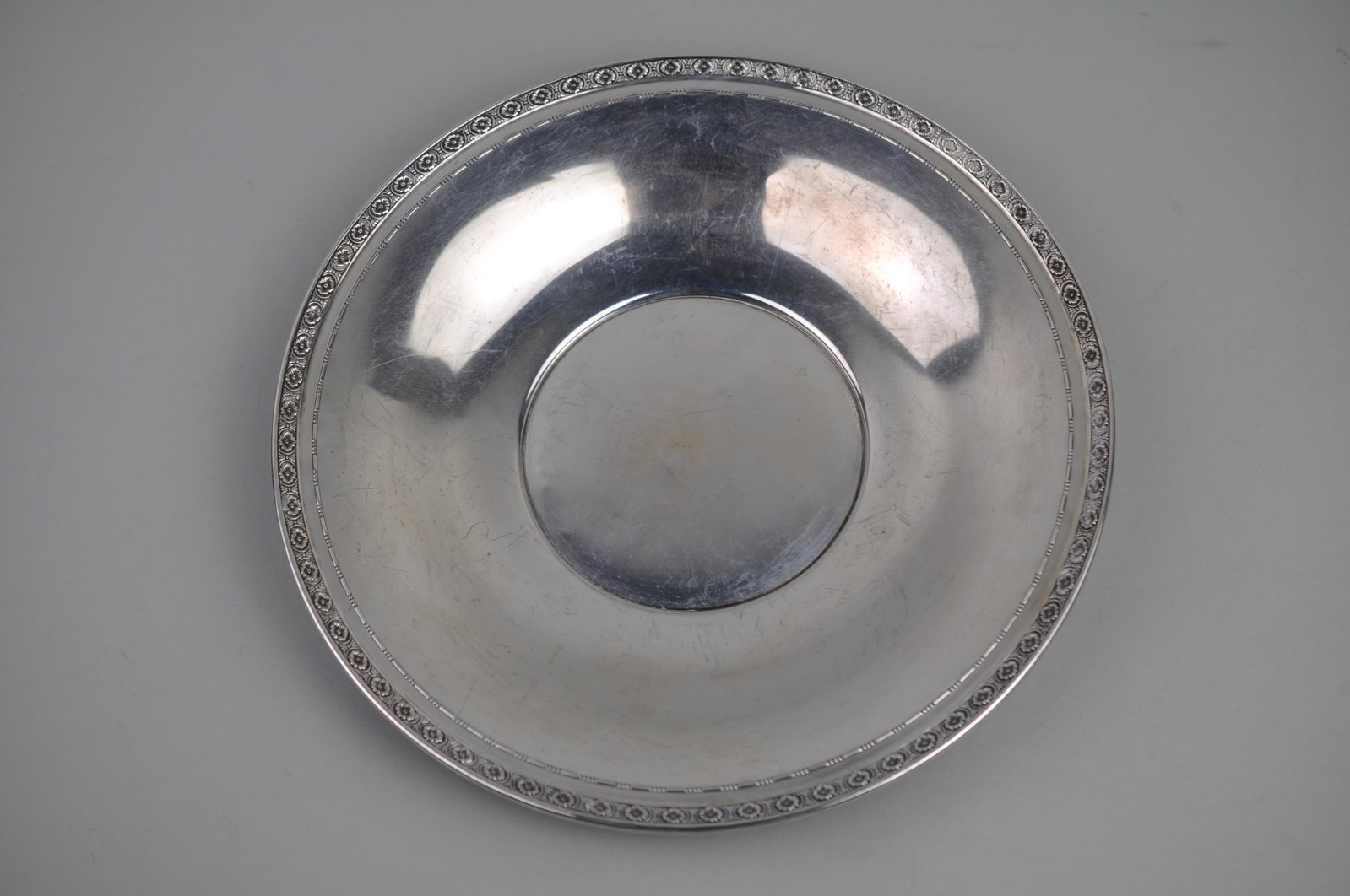Watson Sterling Silver Platter Plate: Metal: Sterling Silver Manufacturer:?Watson Dimensions:?Approx. 10" Weight