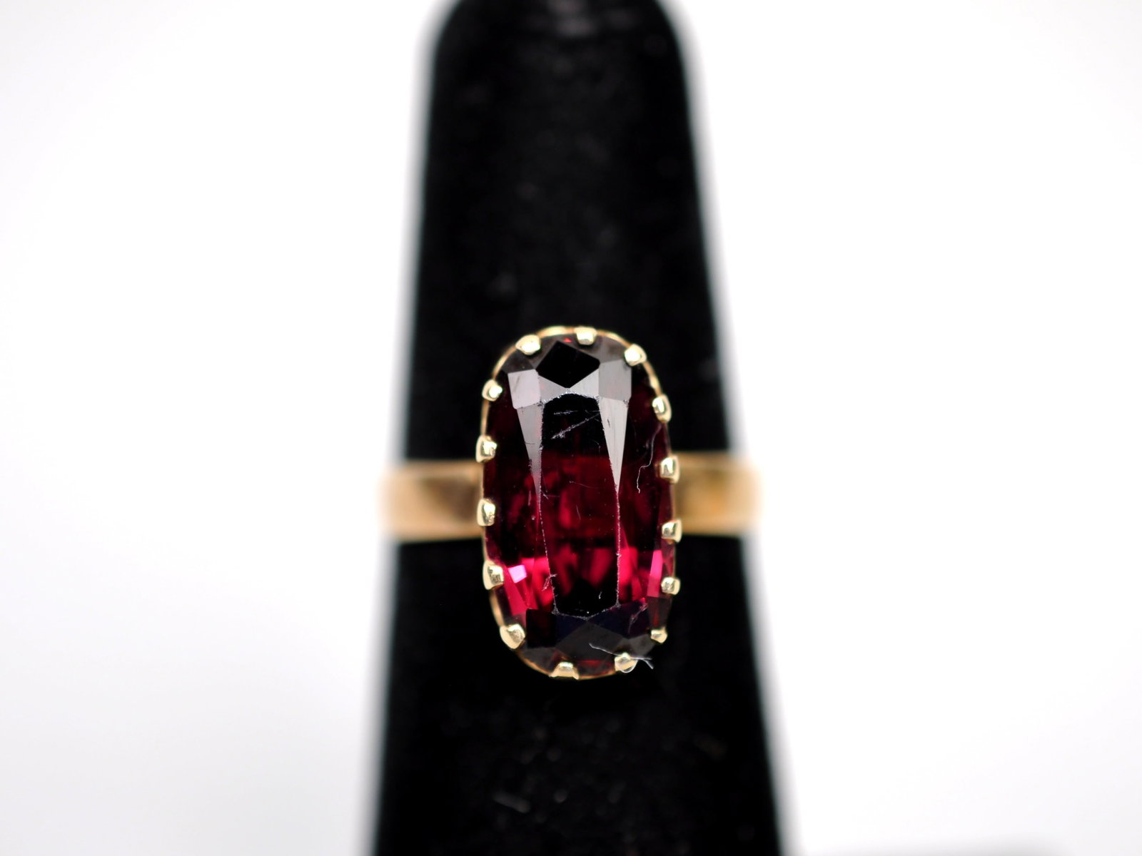 14k Gold Ring Amethyst: Metal:?14K Yellow Gold Stone Types:?Amethyst Dimensions:?Size 4.5 Weight:?